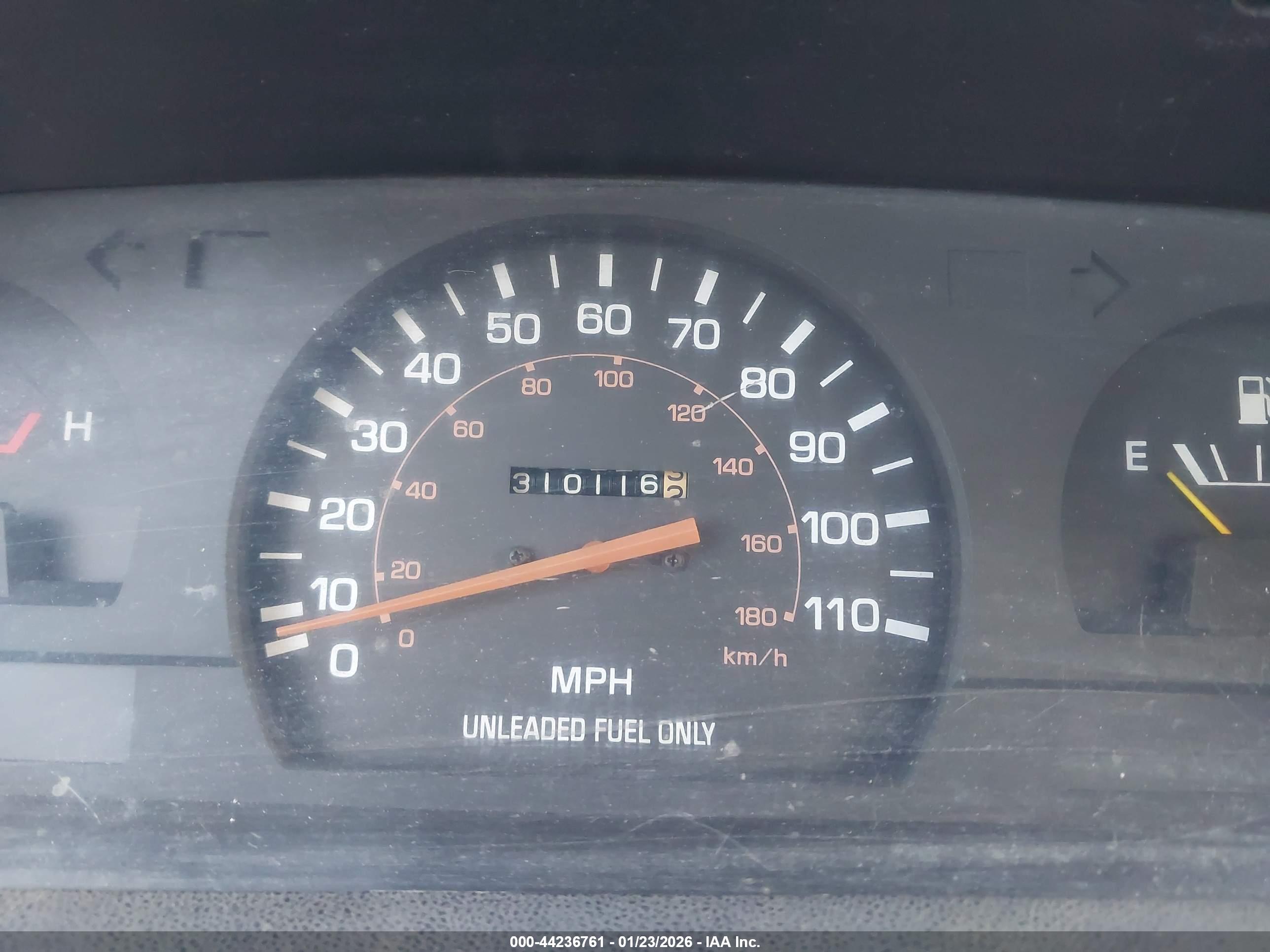 TOYOTA PICKUP image 7