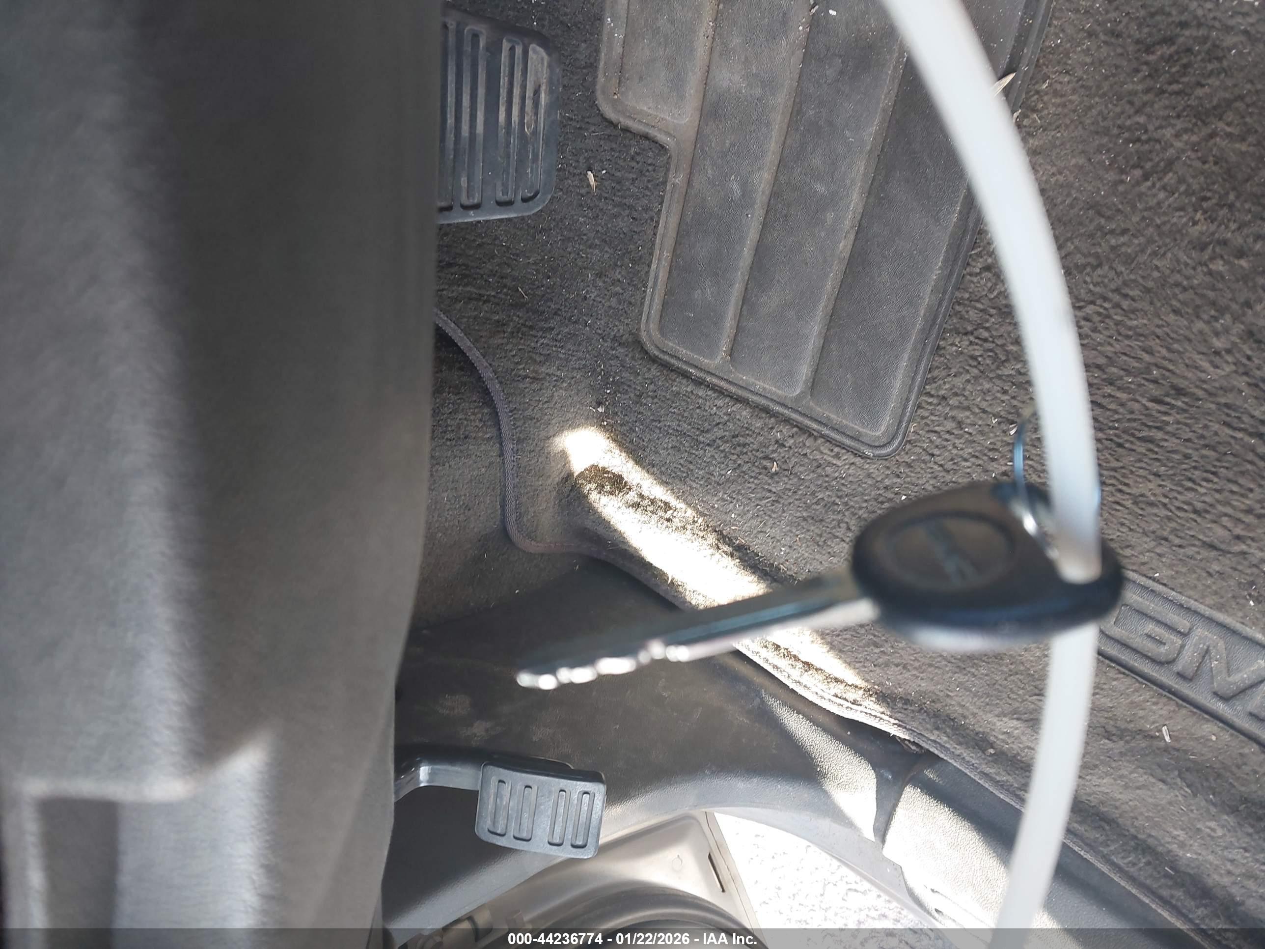 GMC CANYON image 11
