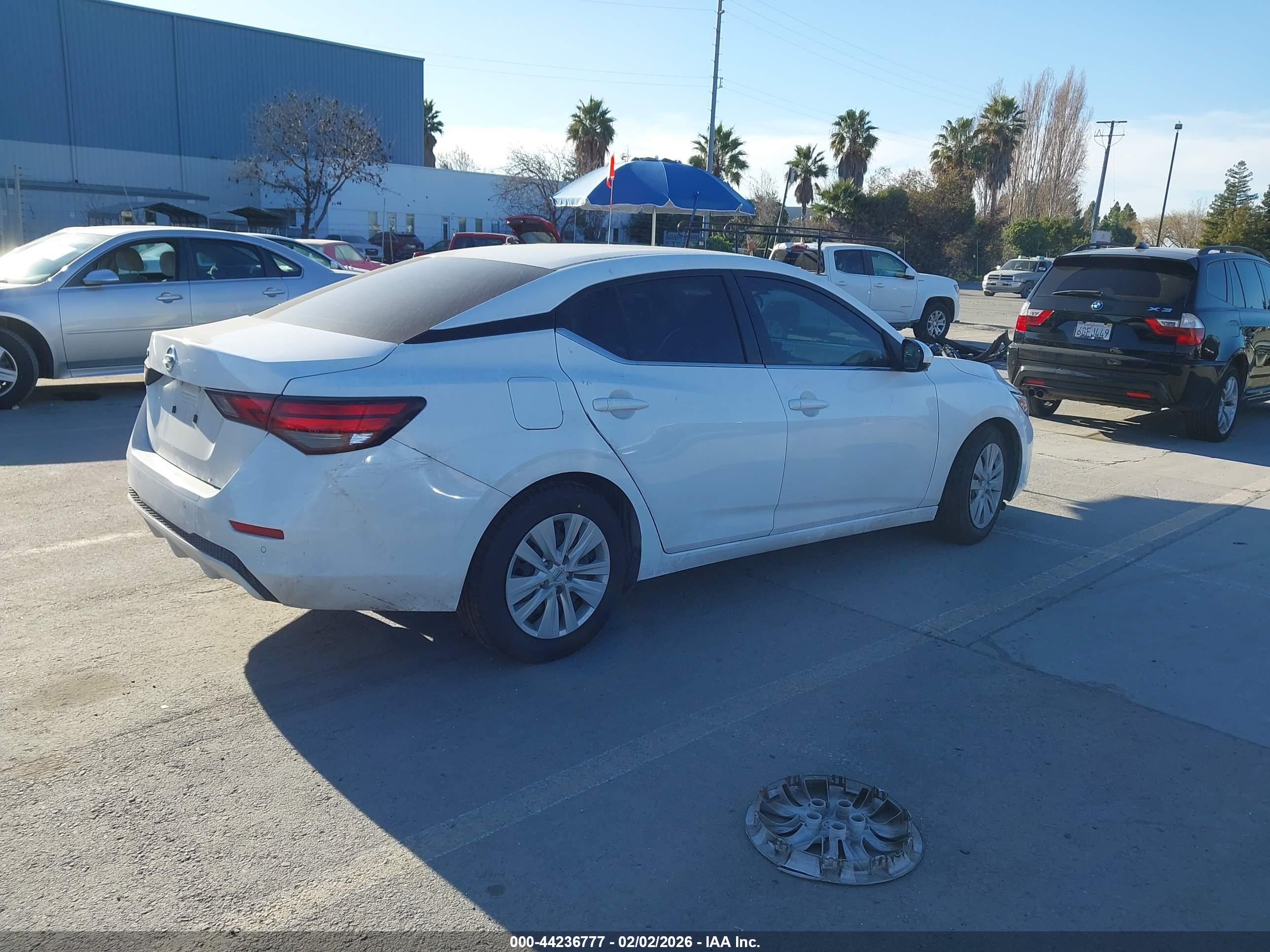 NISSAN SENTRA image 4