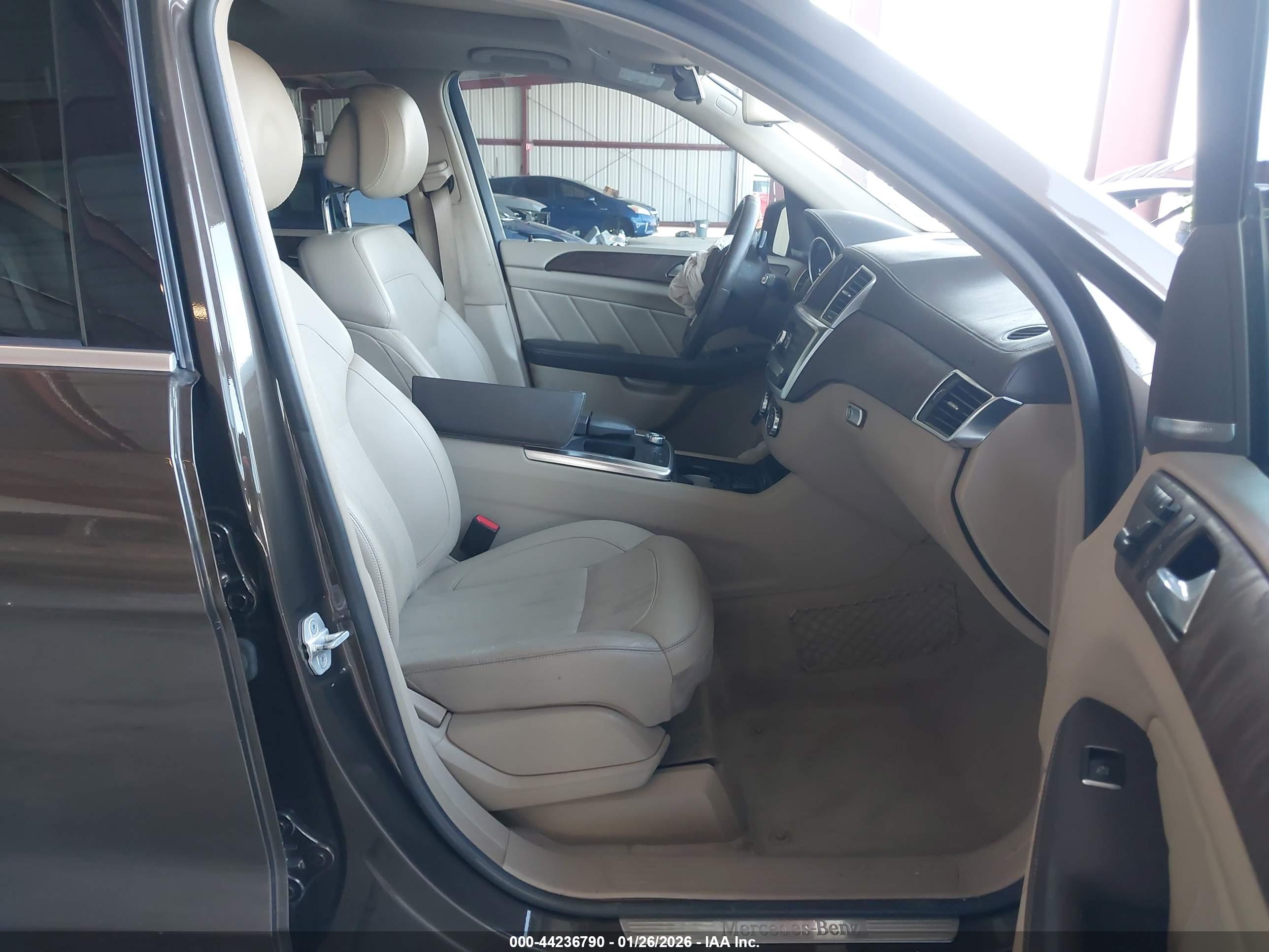 MERCEDES-BENZ GL image 5