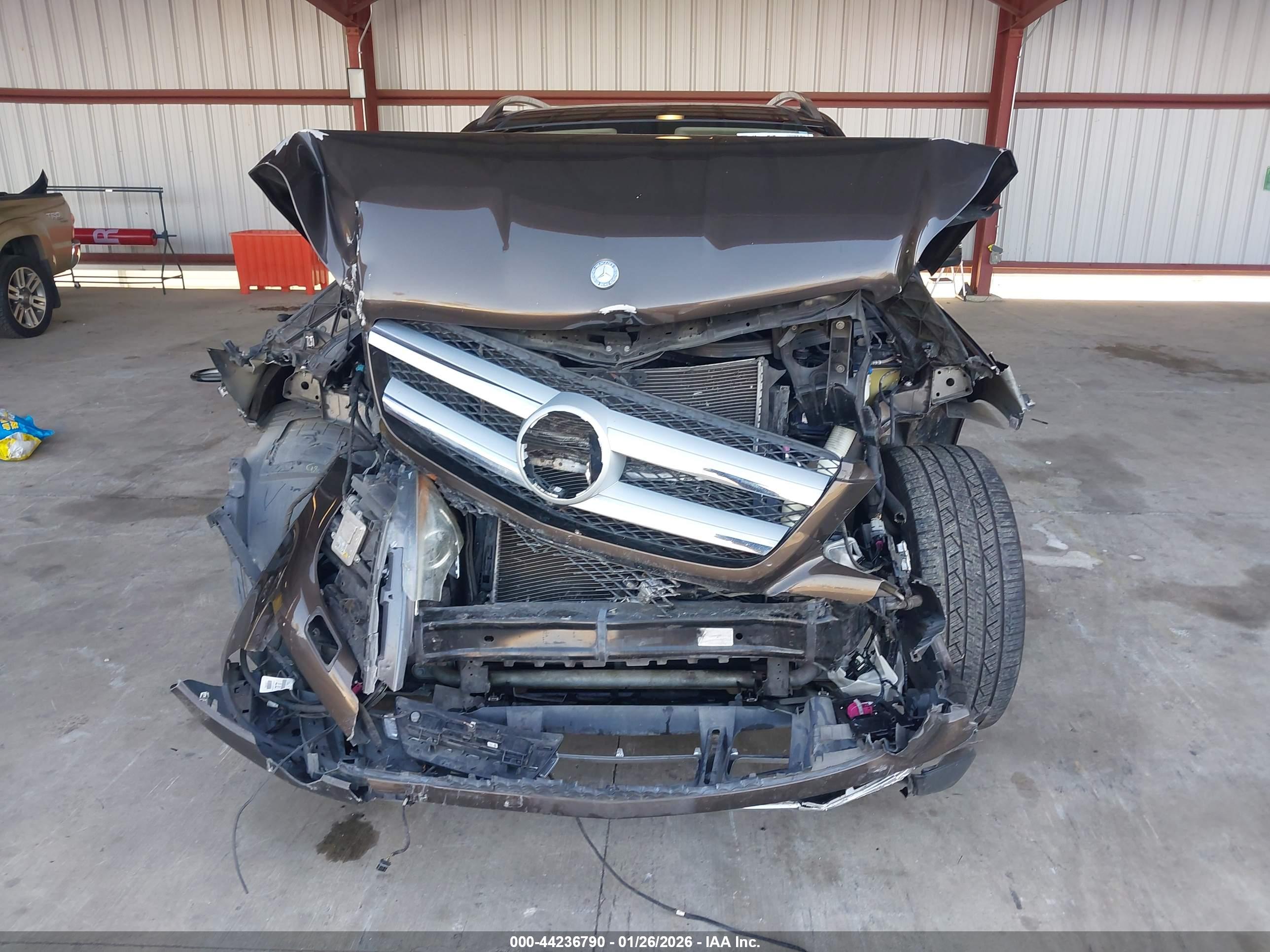 MERCEDES-BENZ GL image 6
