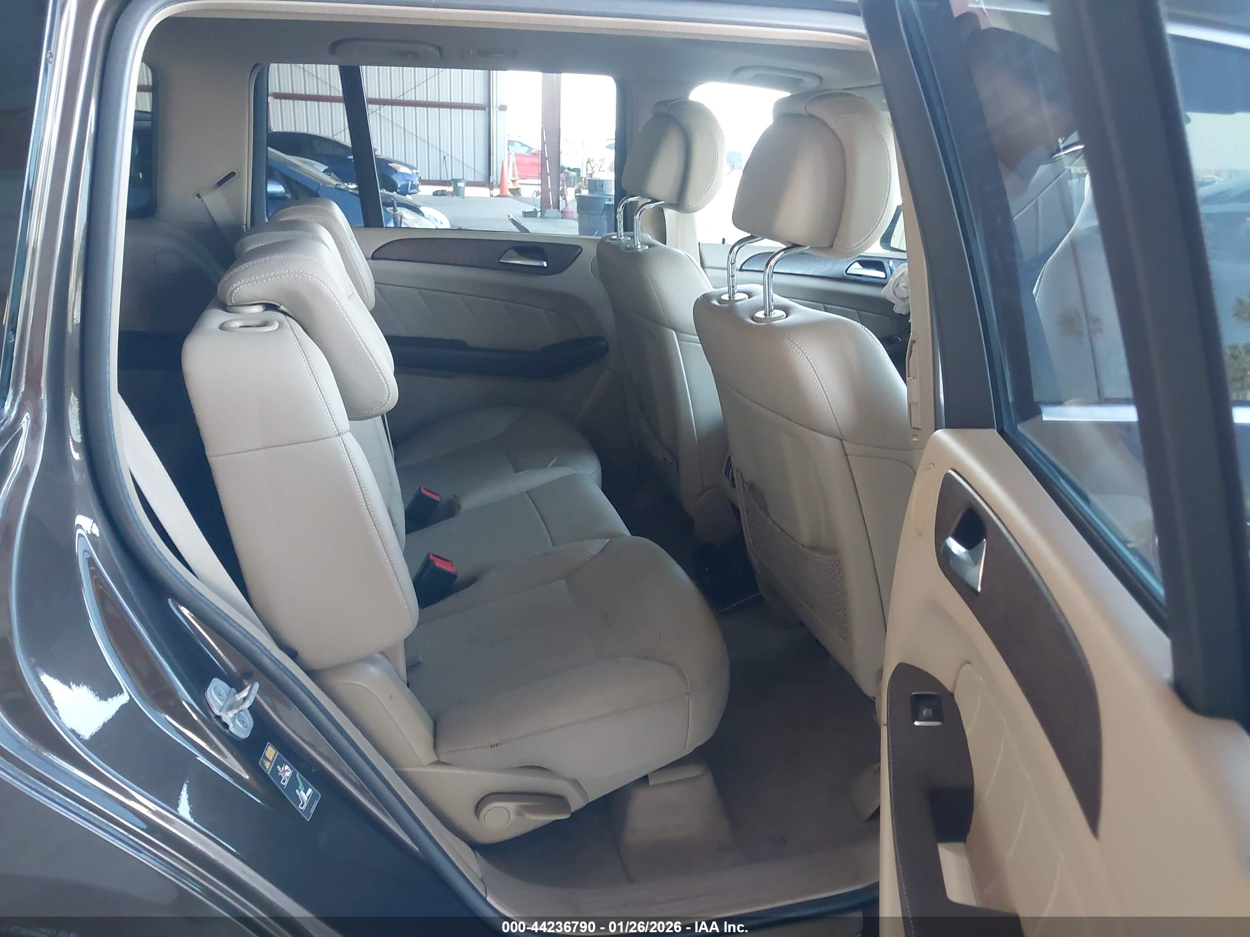 MERCEDES-BENZ GL image 8