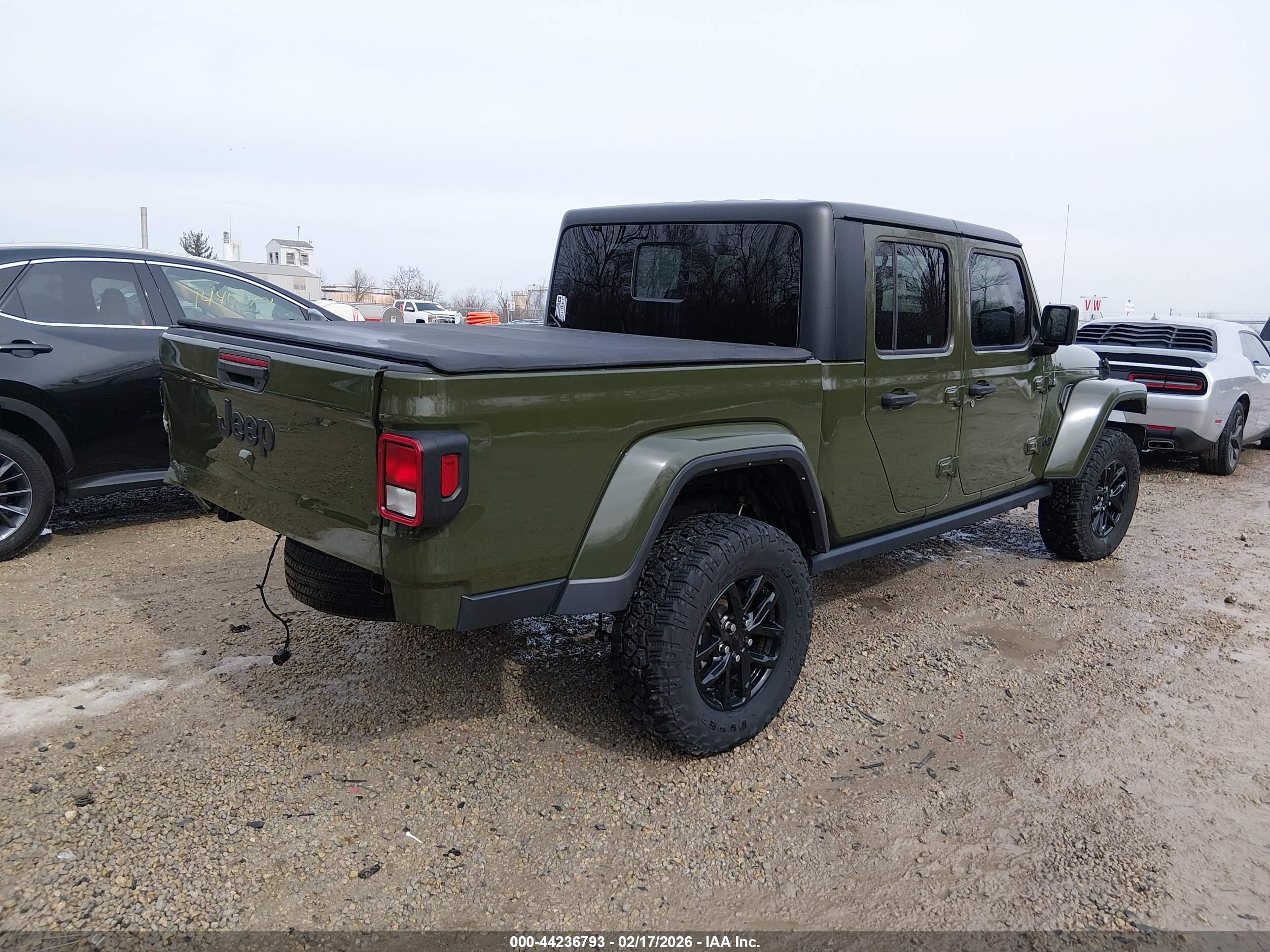 JEEP GLADIATOR image 4