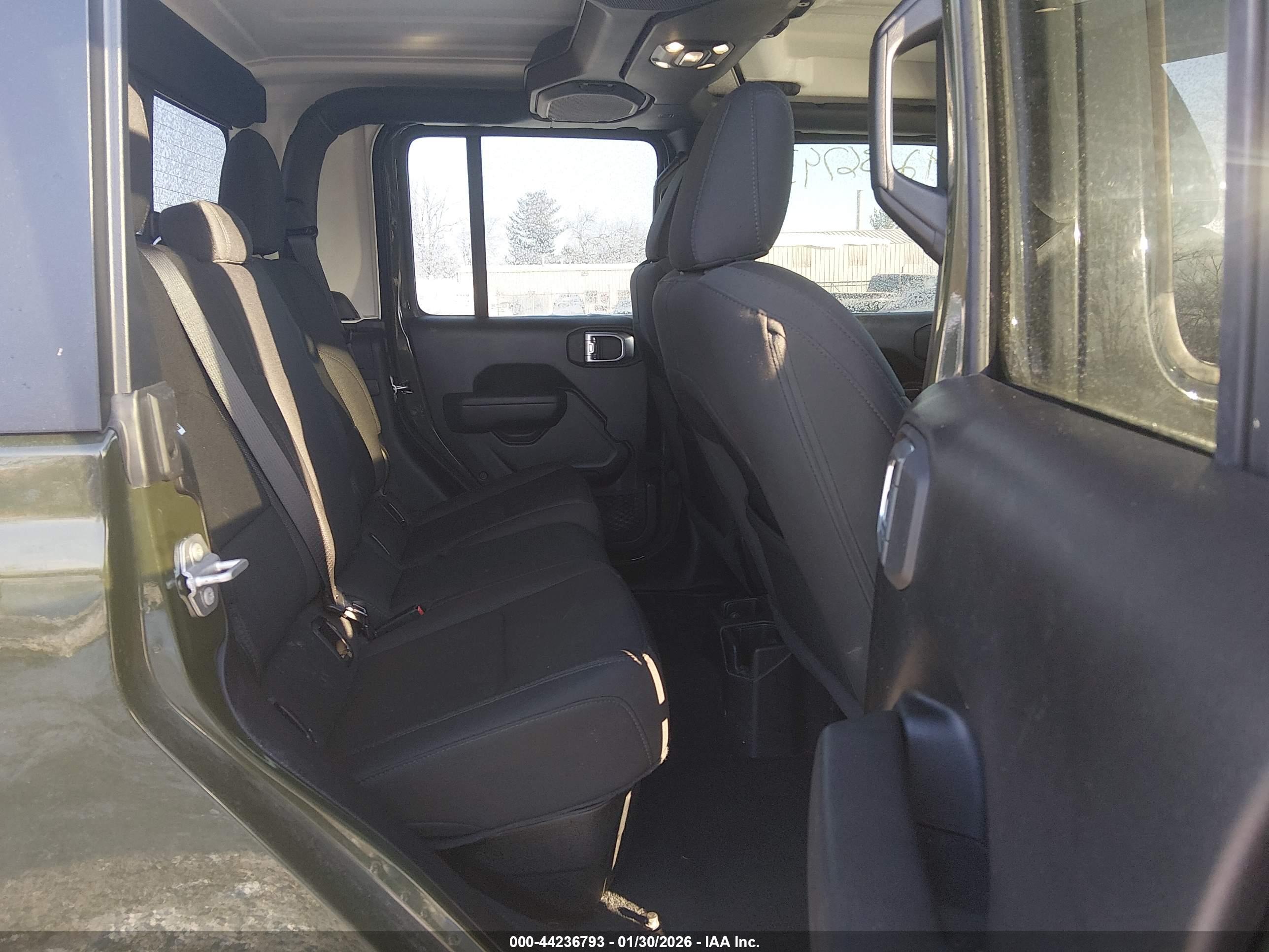JEEP GLADIATOR image 8