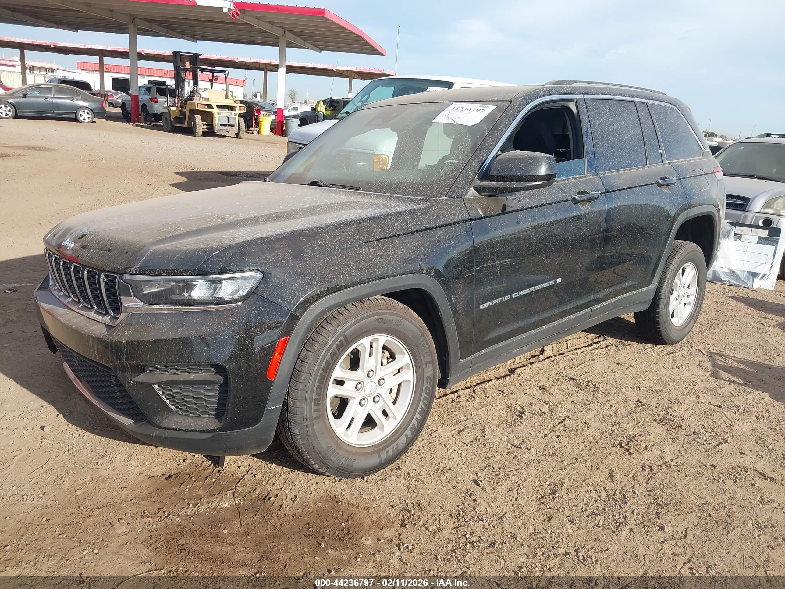 JEEP GRAND image 2