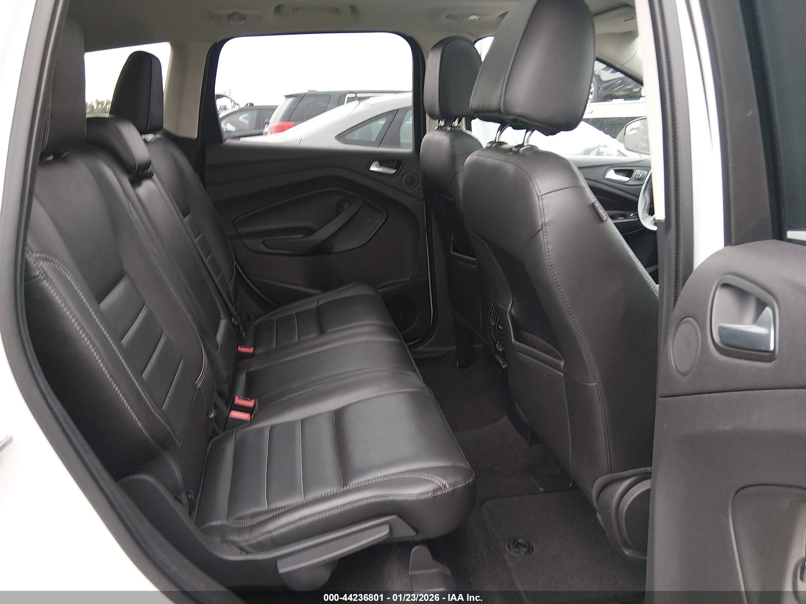 FORD ESCAPE image 8