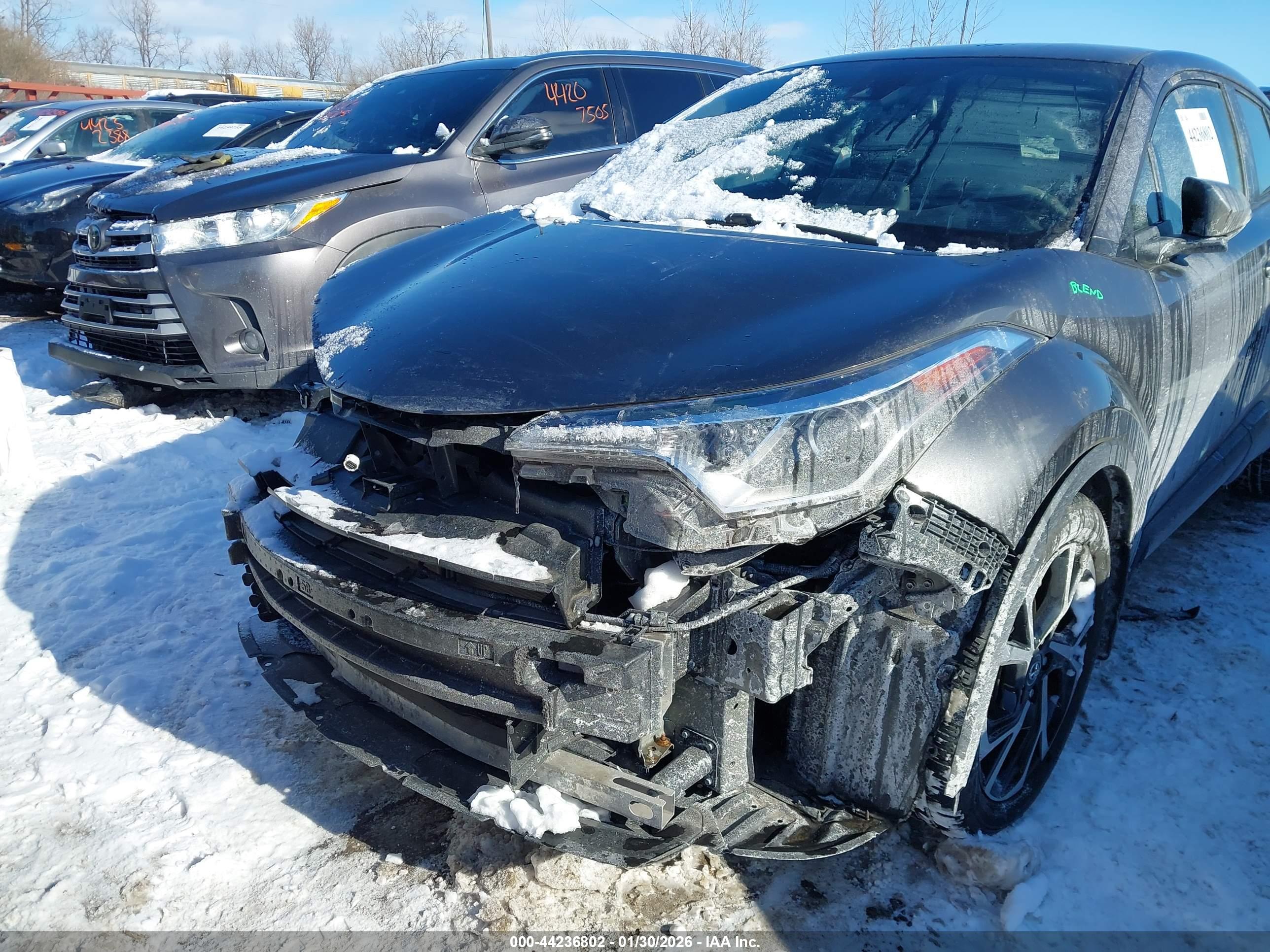 TOYOTA C-HR image 6