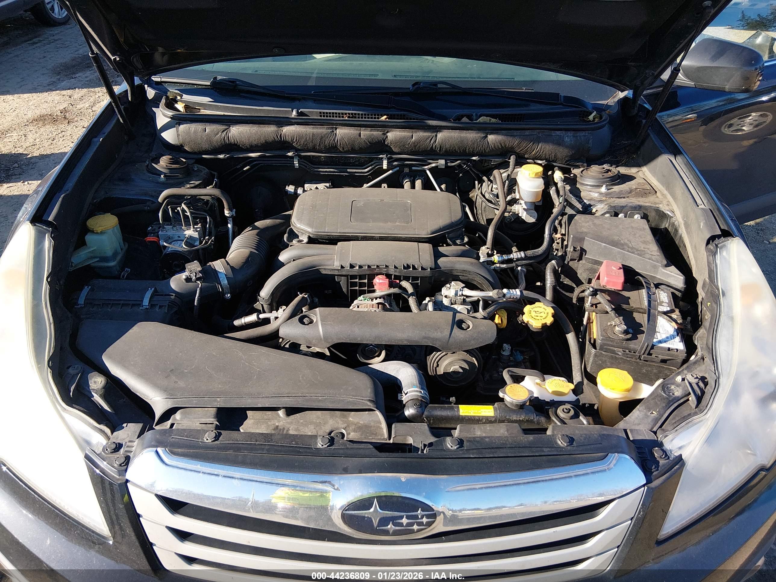 SUBARU OUTBACK image 10
