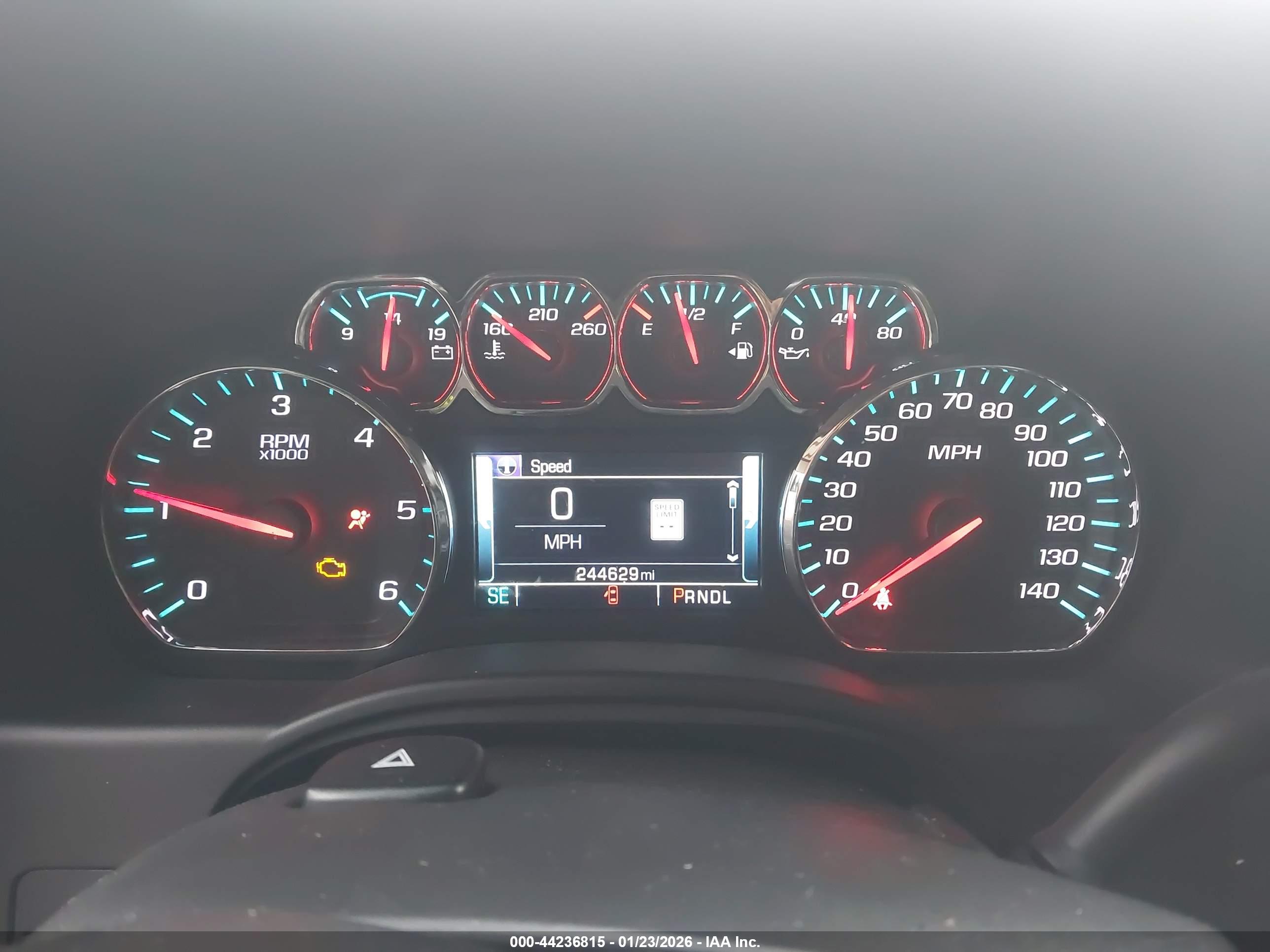 CHEVROLET SUBURBAN image 7