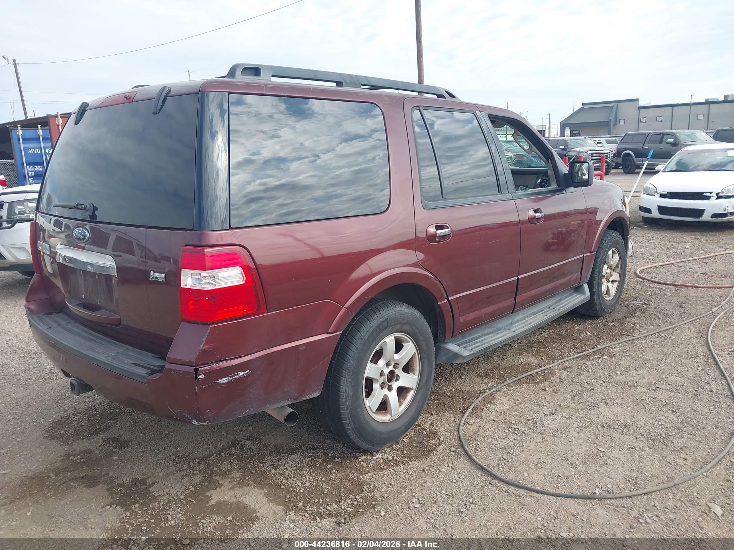 FORD EXPEDITION image 4