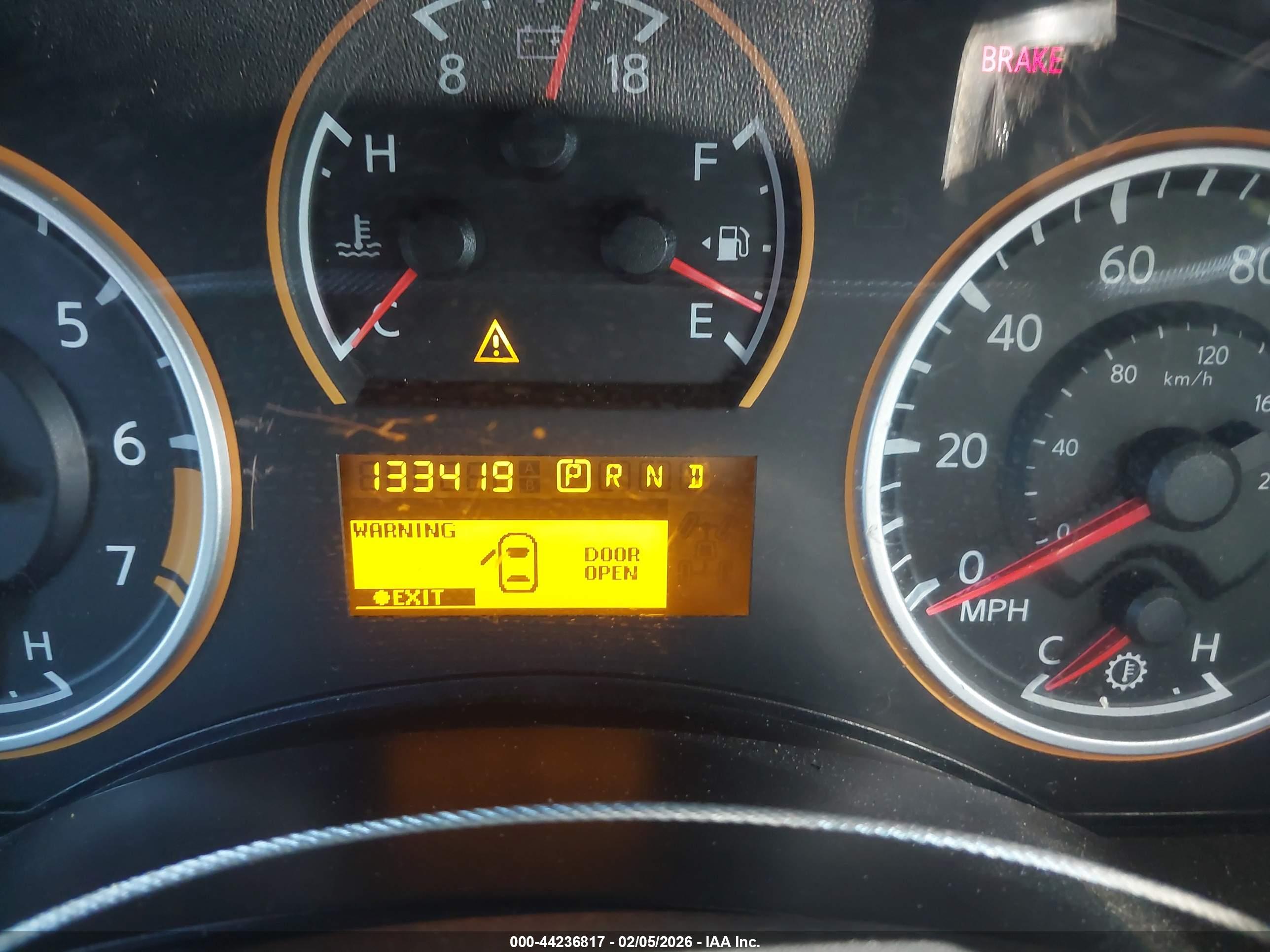 NISSAN TITAN image 7