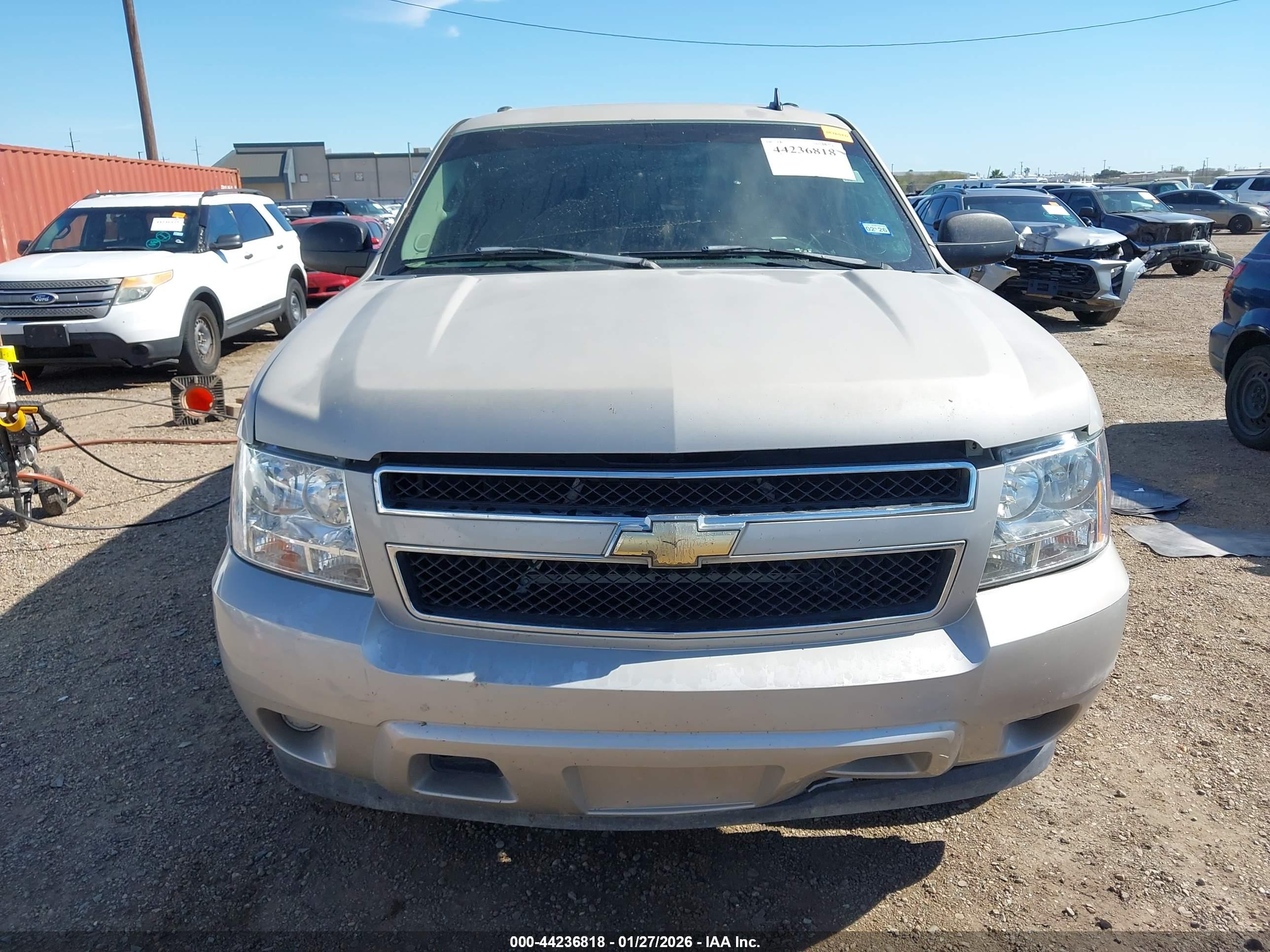 CHEVROLET TAHOE image 6