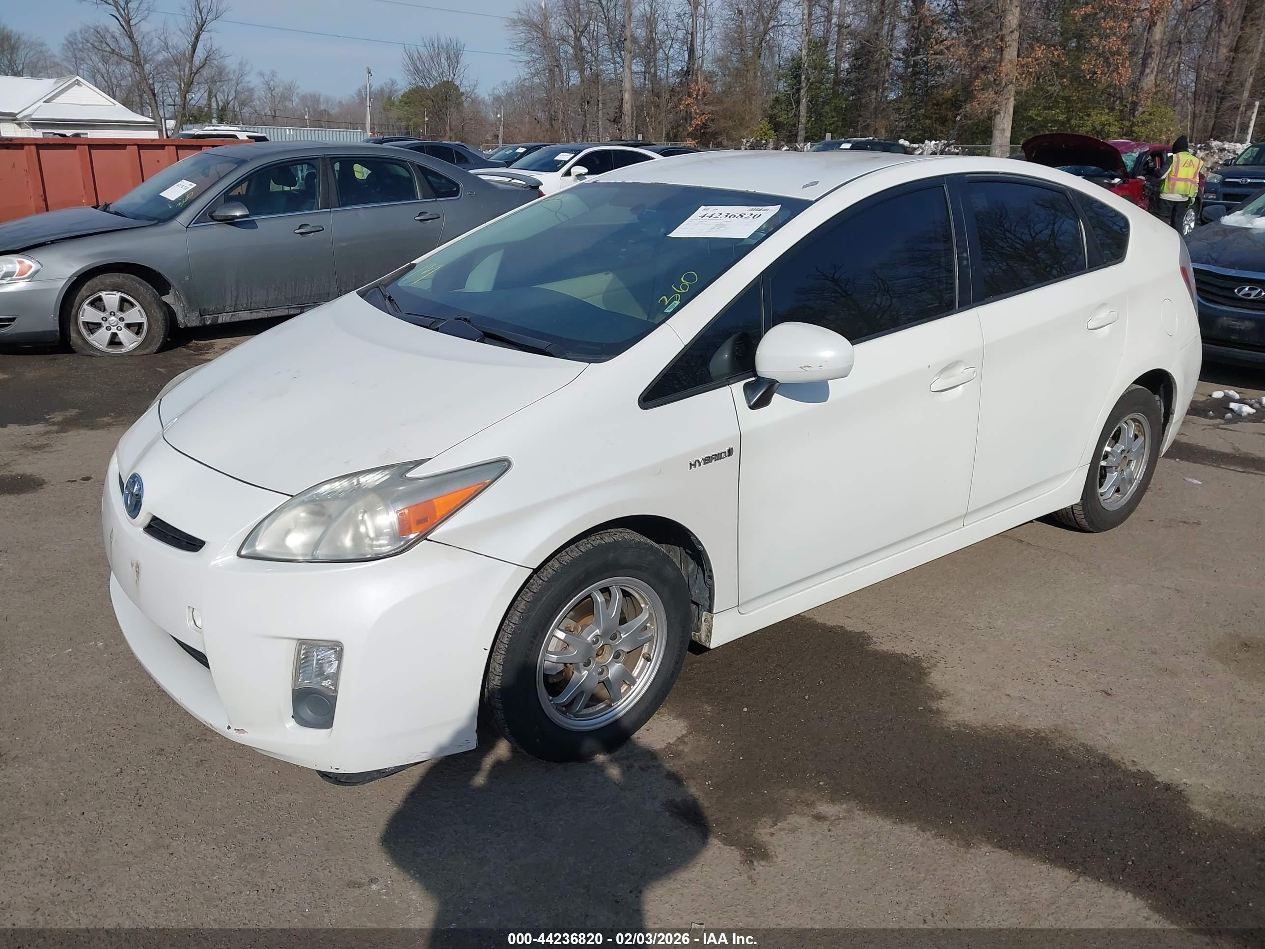 TOYOTA PRIUS image 2