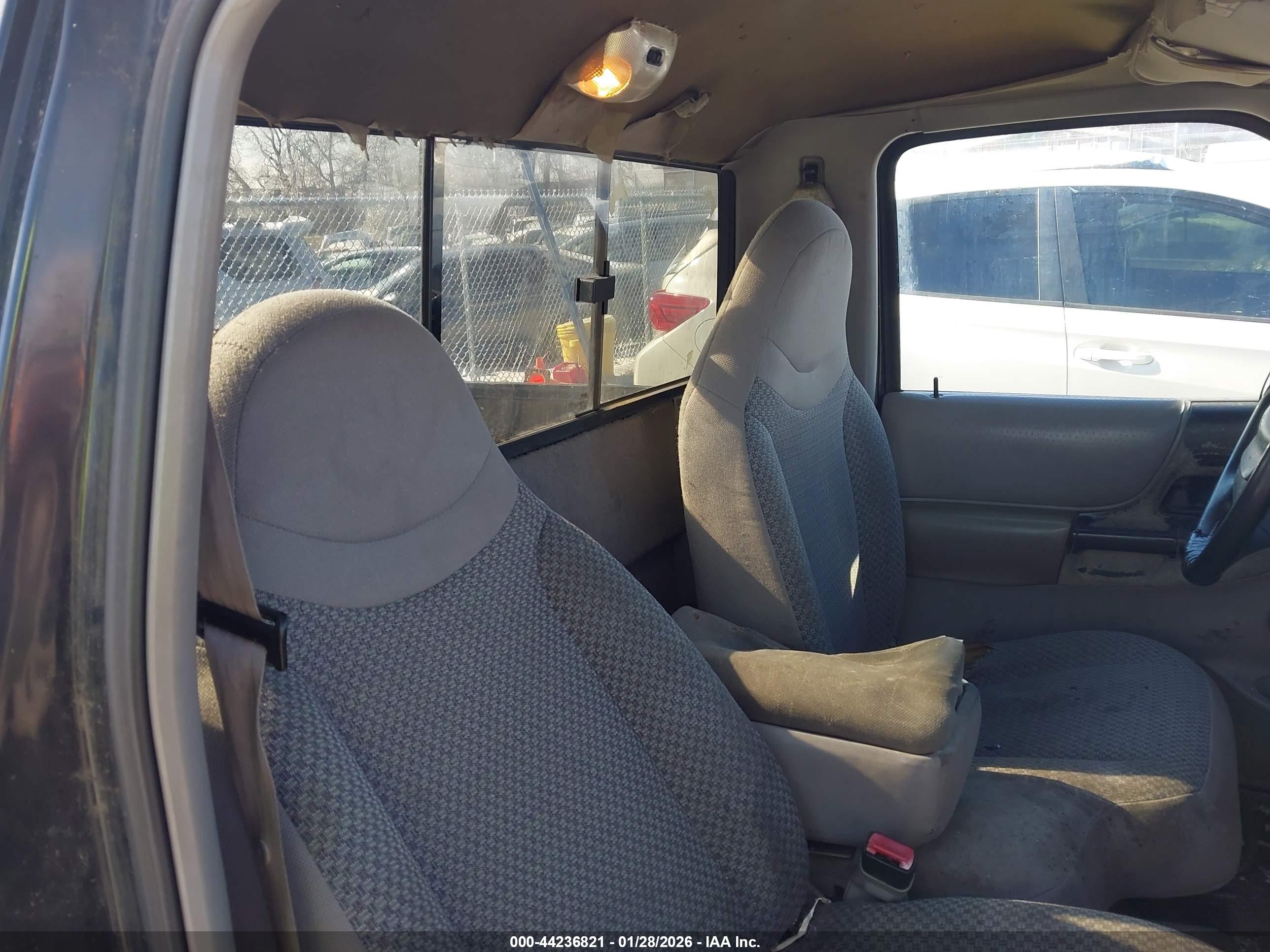 FORD RANGER image 8