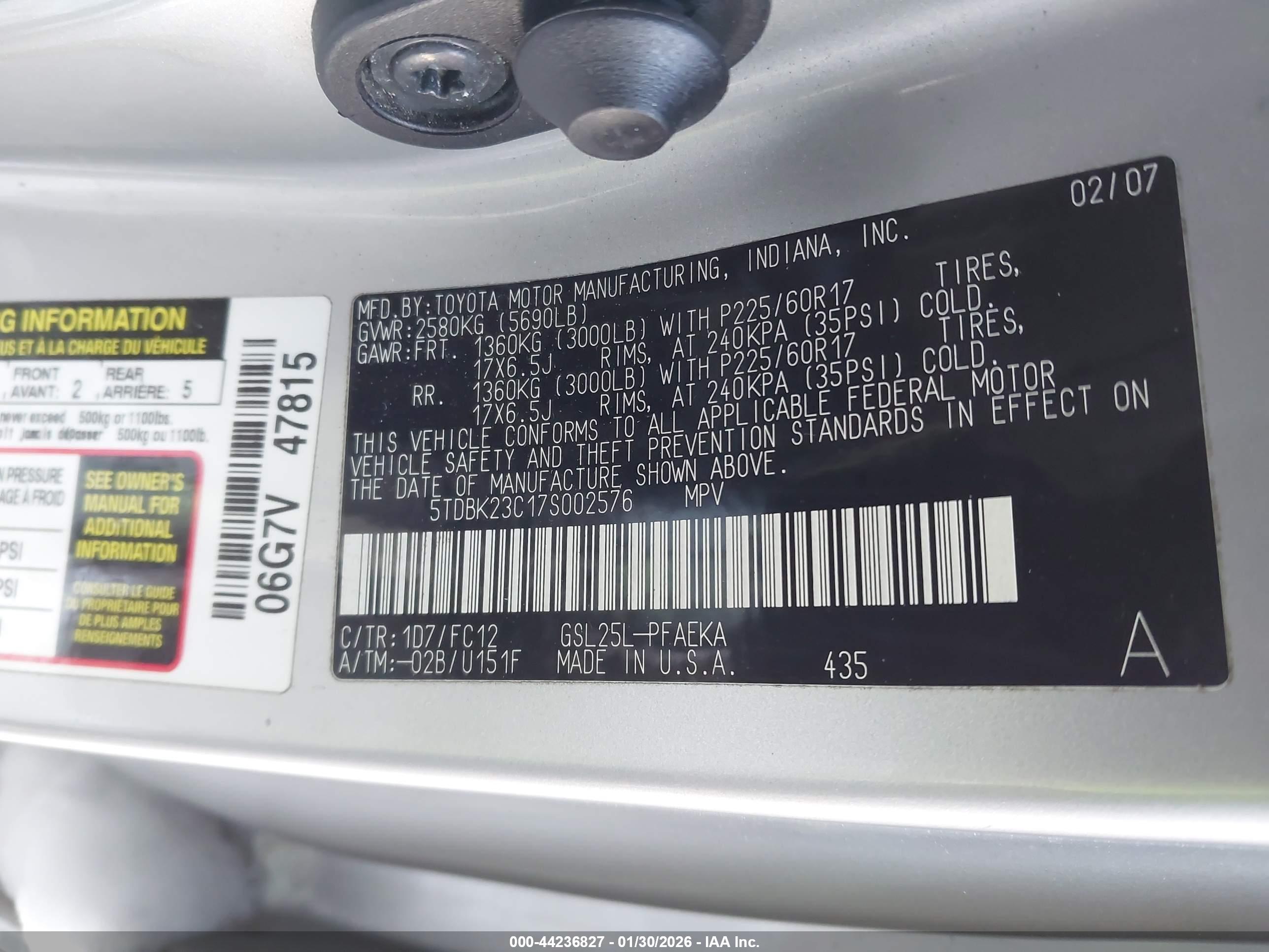 TOYOTA SIENNA image 9
