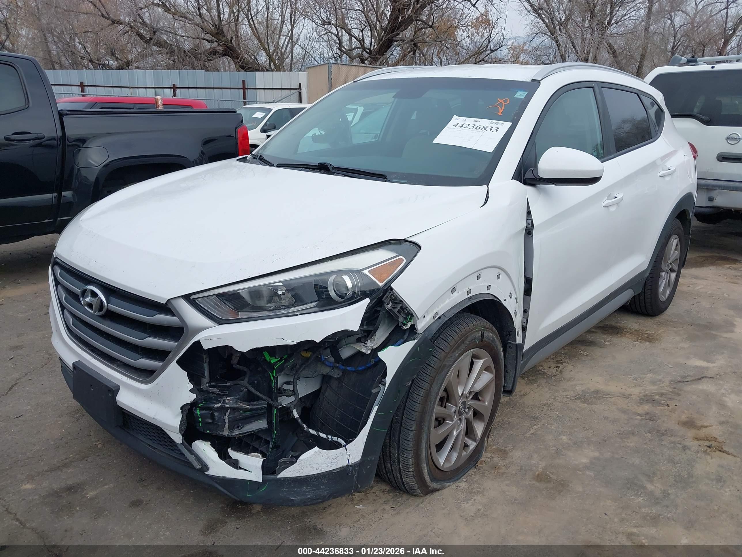 HYUNDAI TUCSON image 2