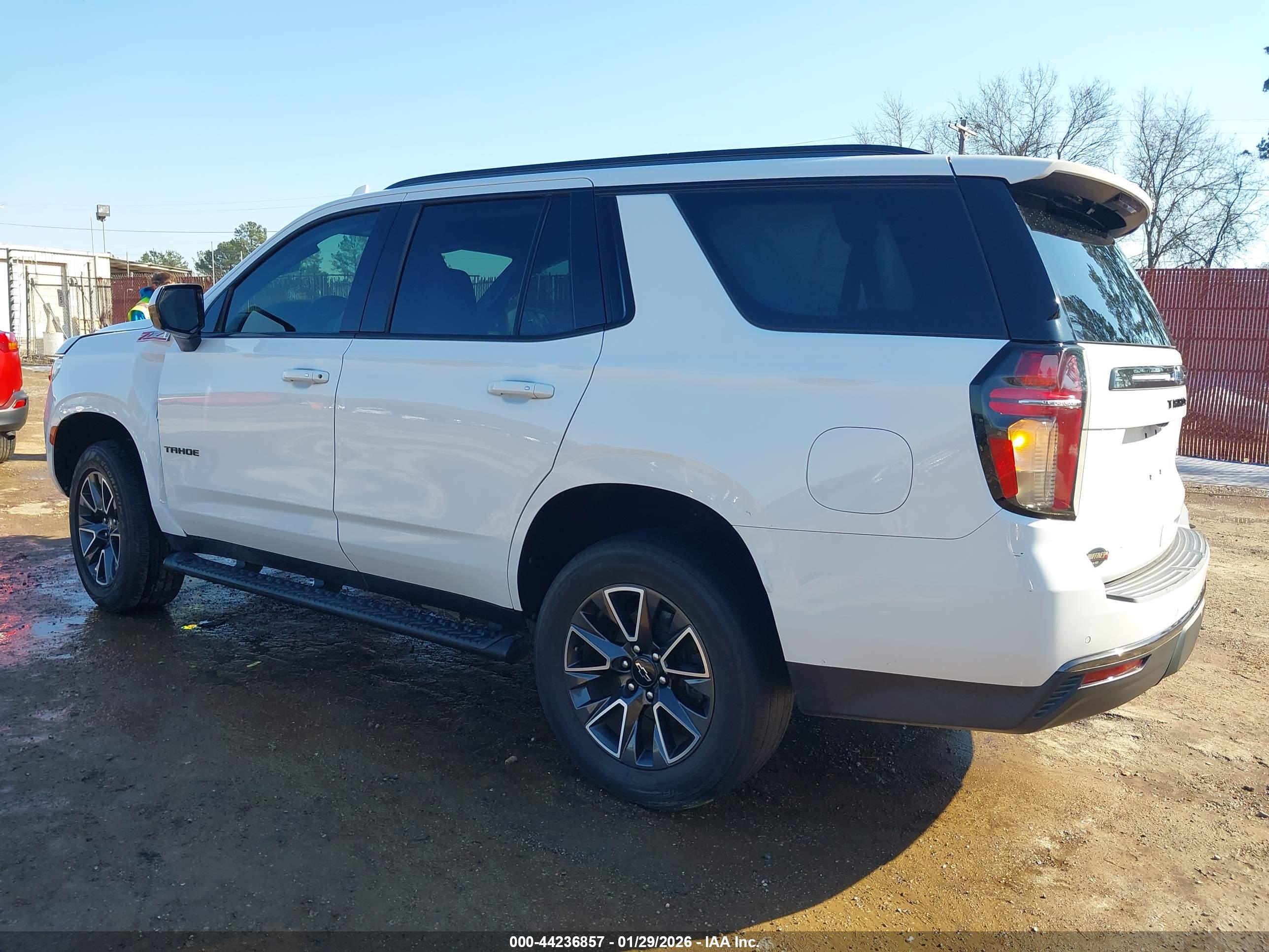CHEVROLET TAHOE image 3