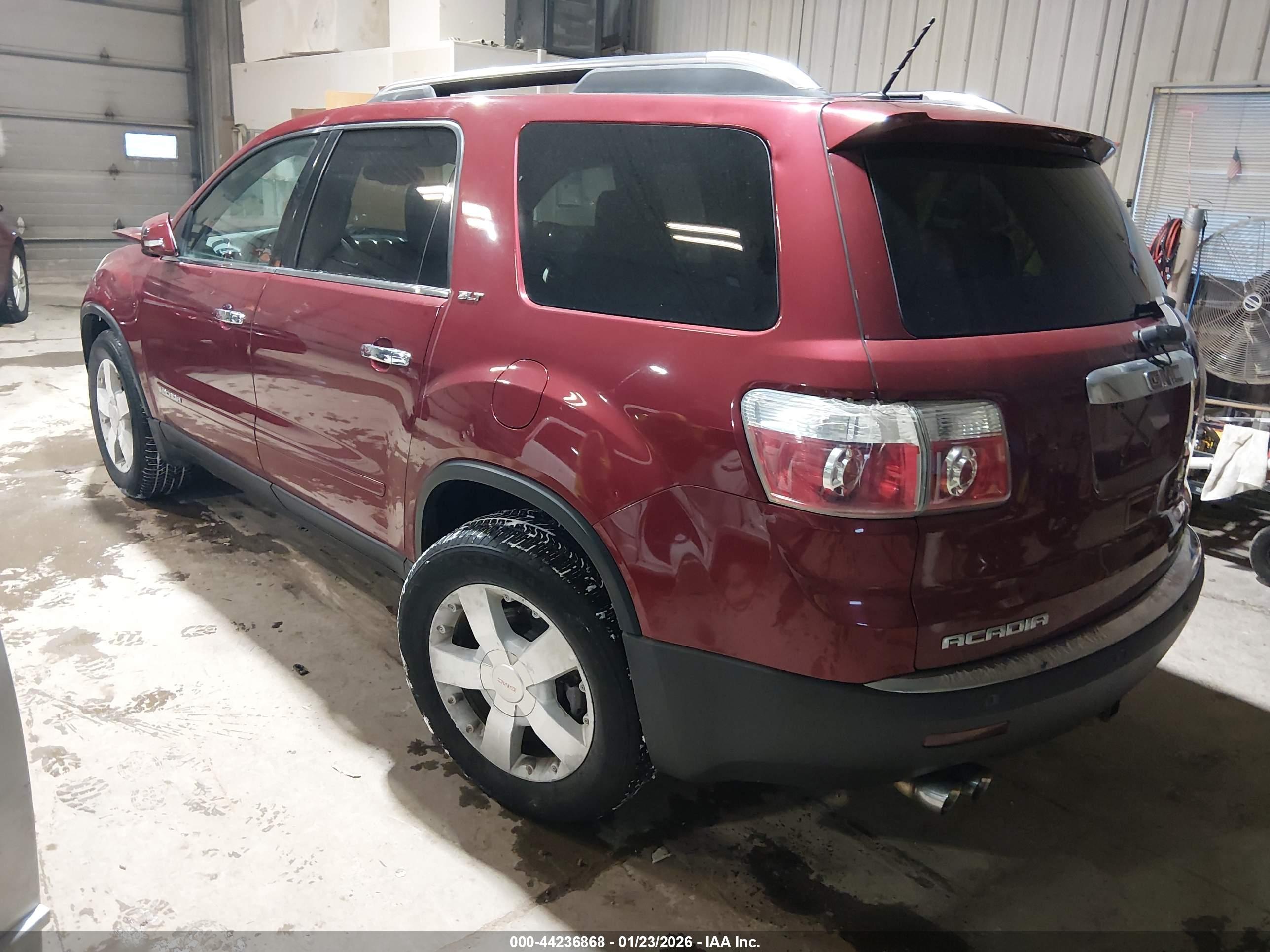 GMC ACADIA image 3