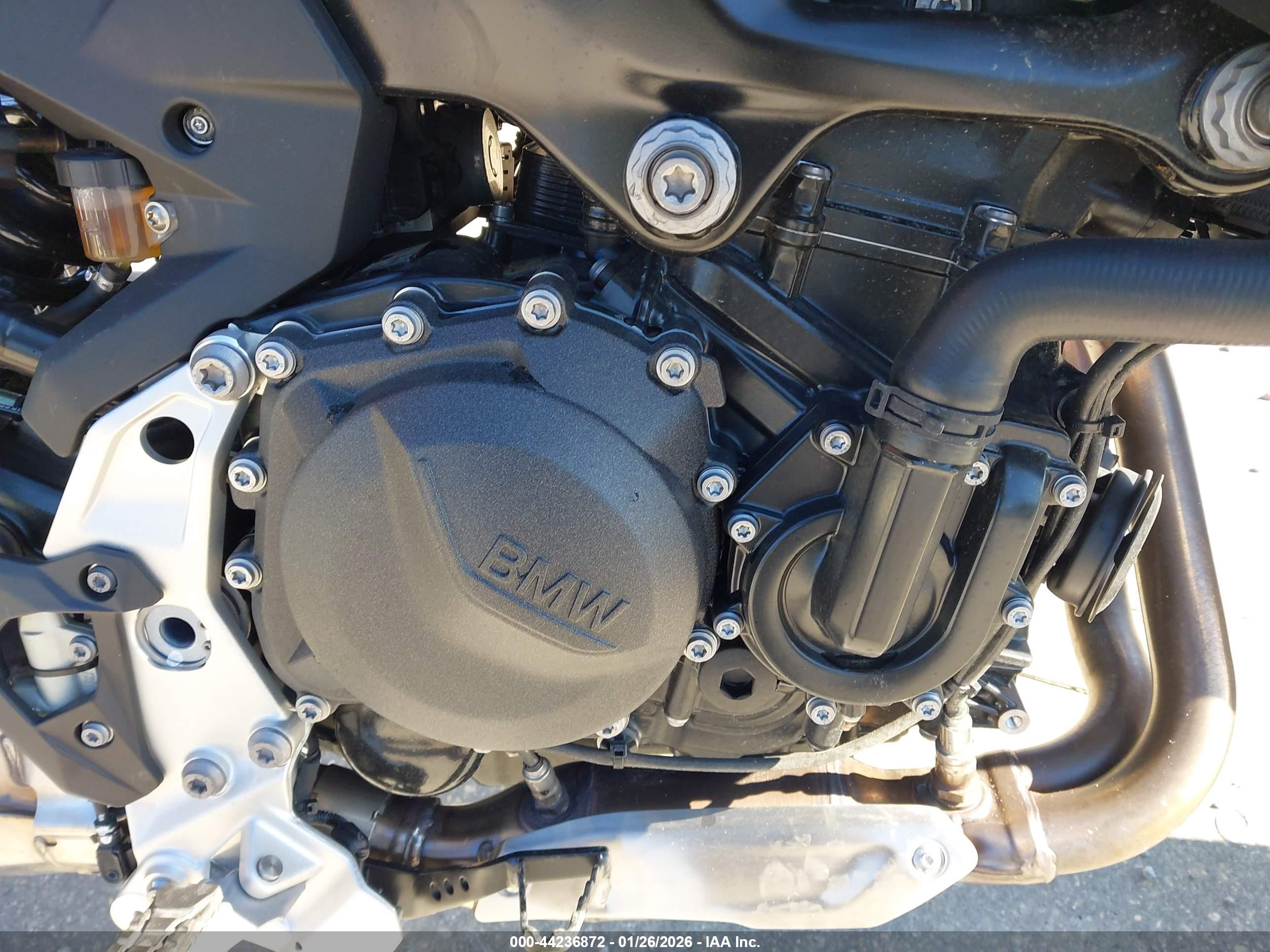 BMW F800 image 8