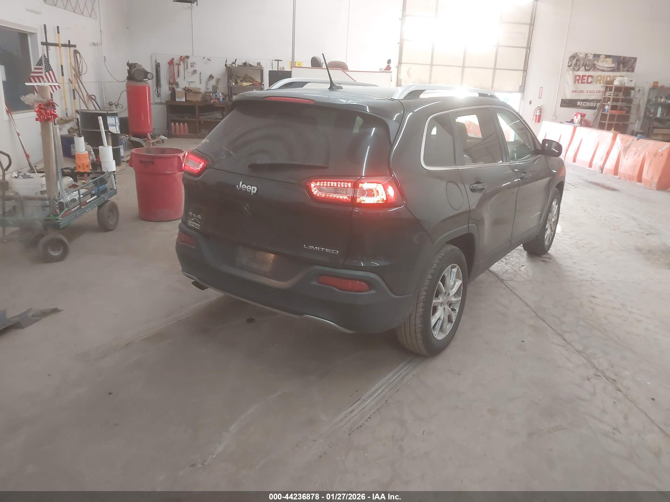 JEEP CHEROKEE image 4
