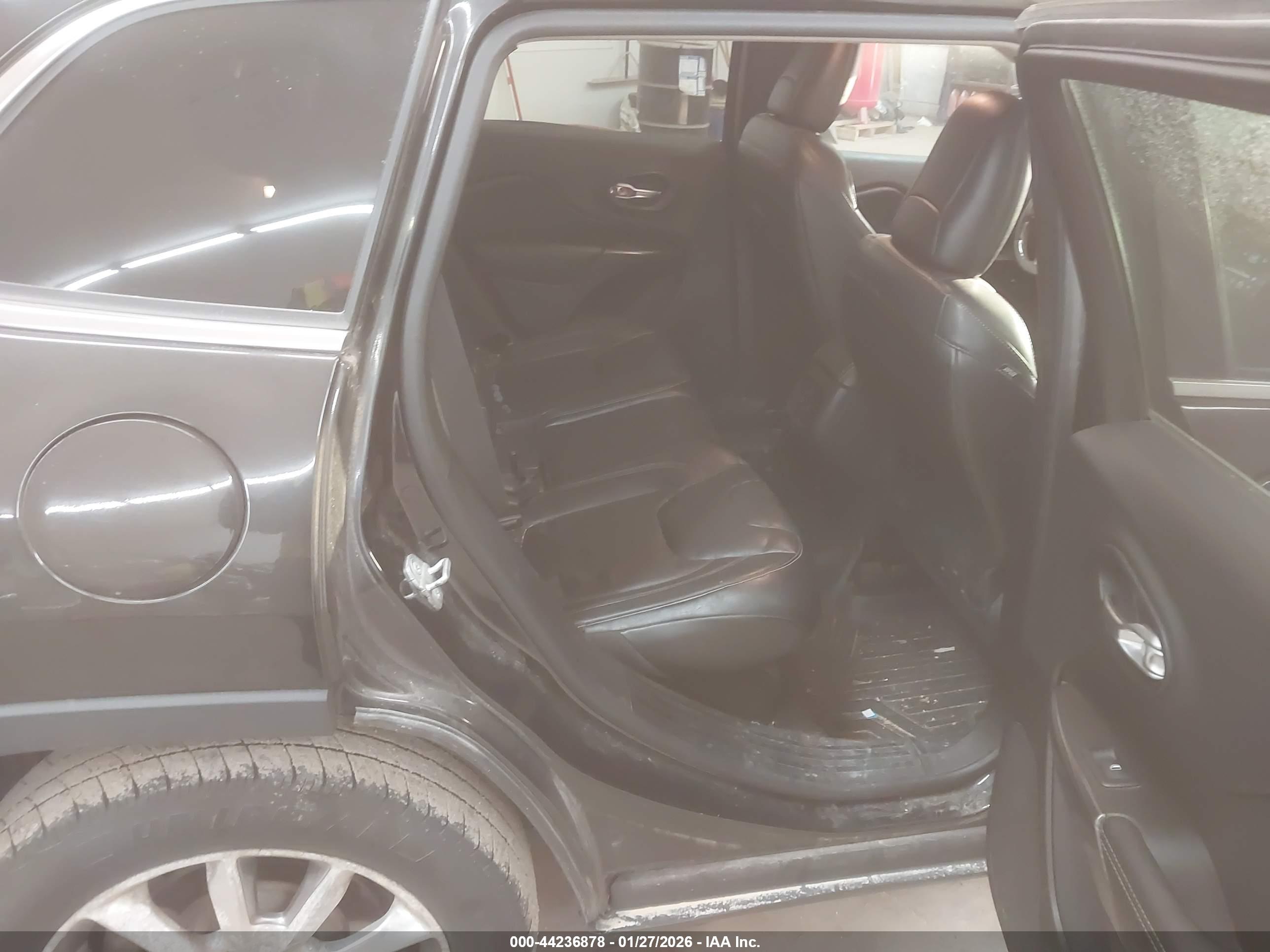 JEEP CHEROKEE image 8