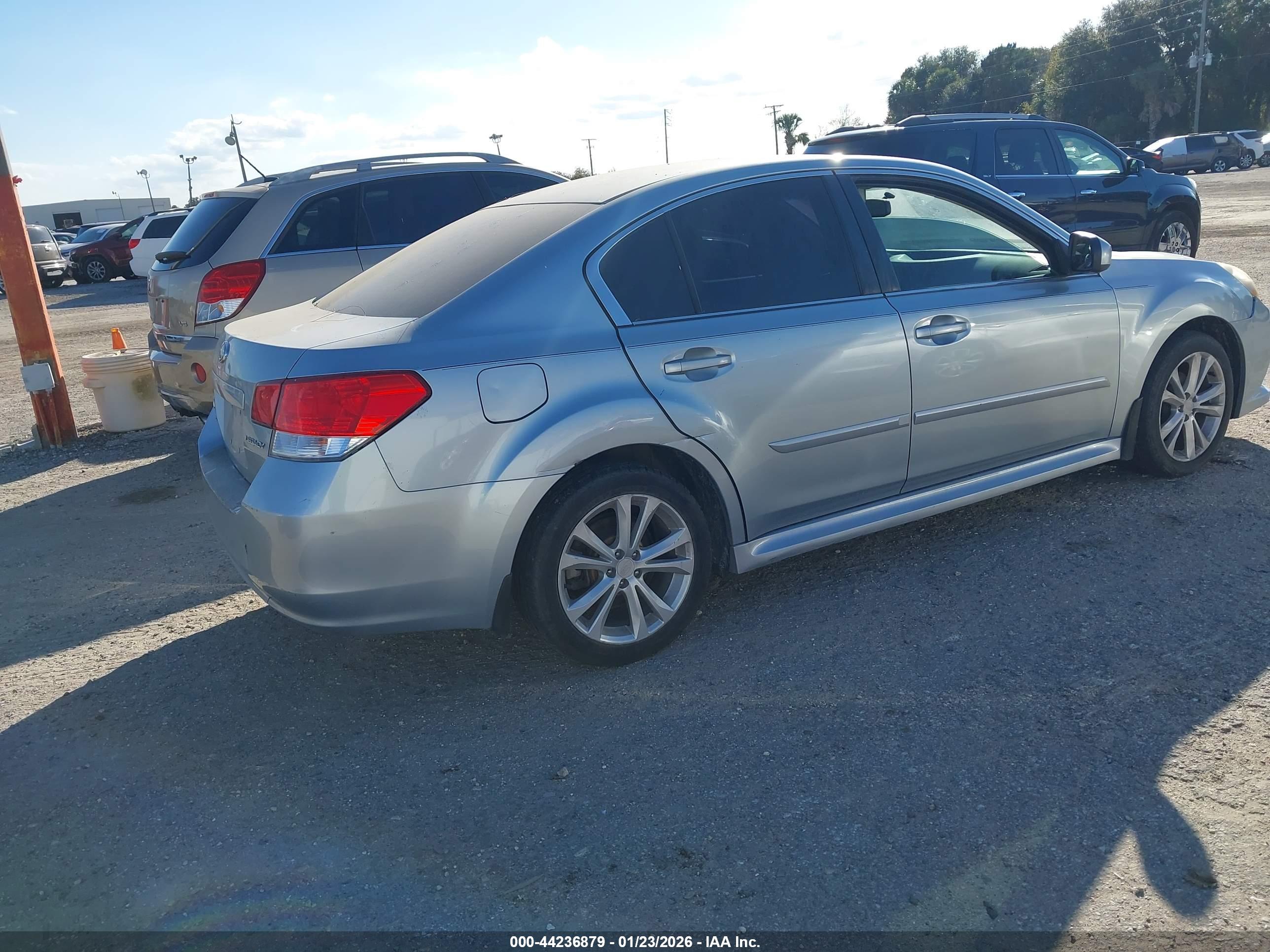 SUBARU LEGACY image 4