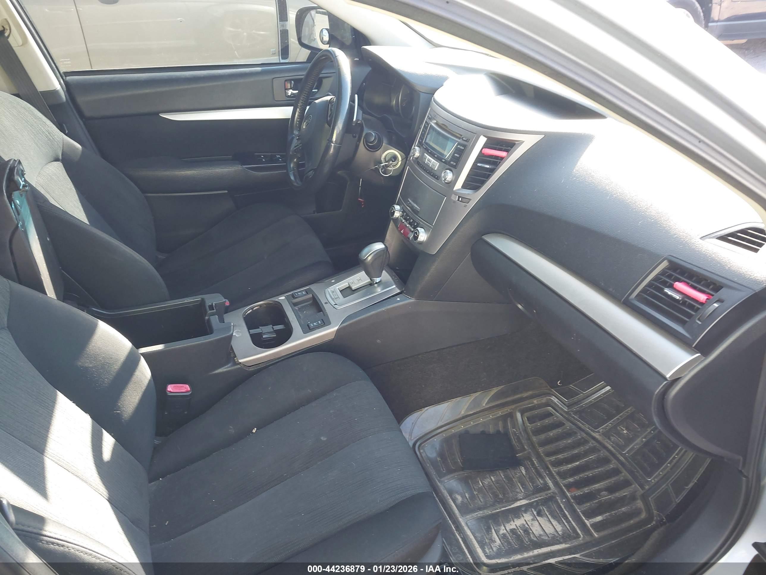 SUBARU LEGACY image 5
