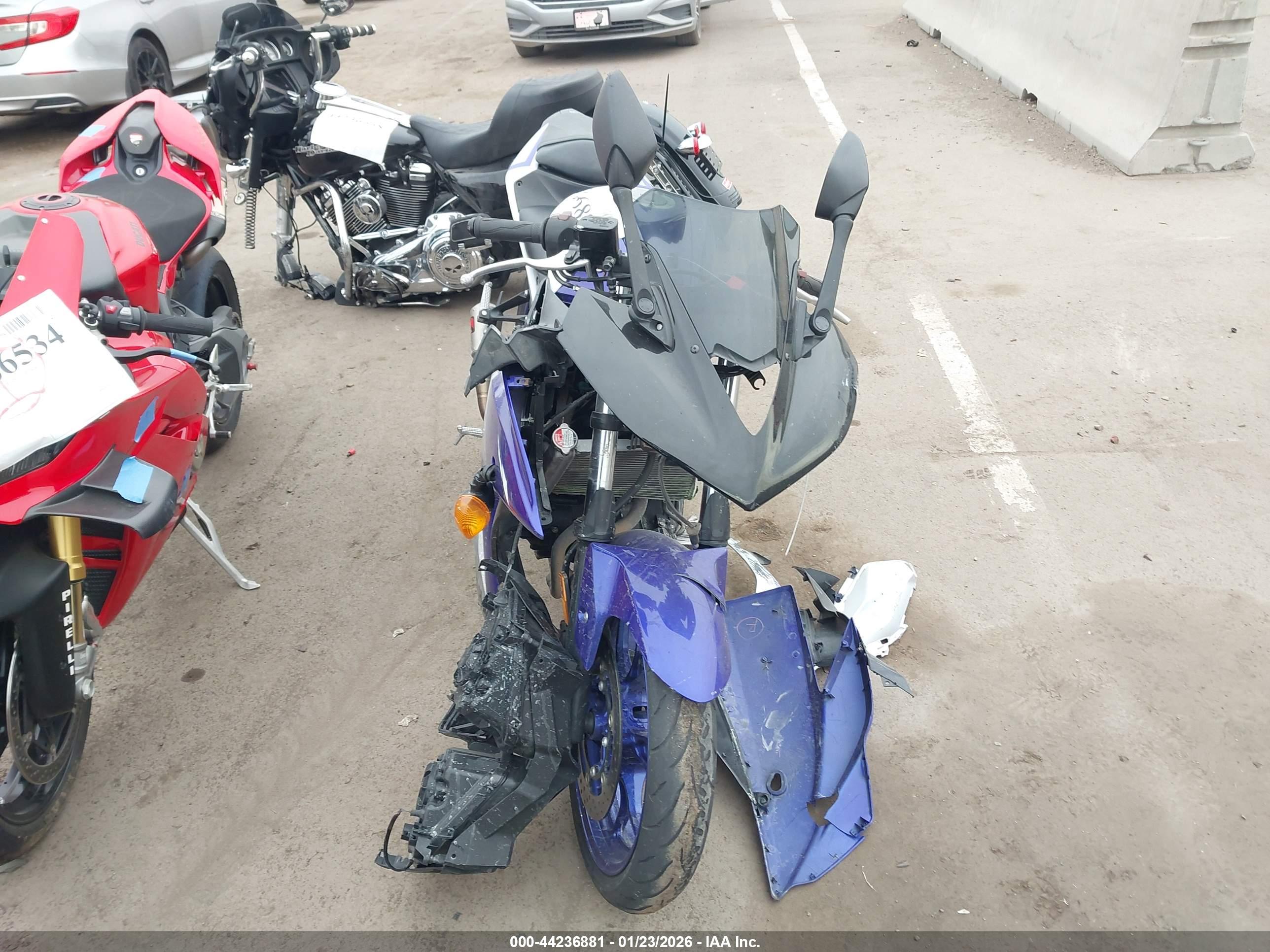 YAMAHA YZFR3 image 5
