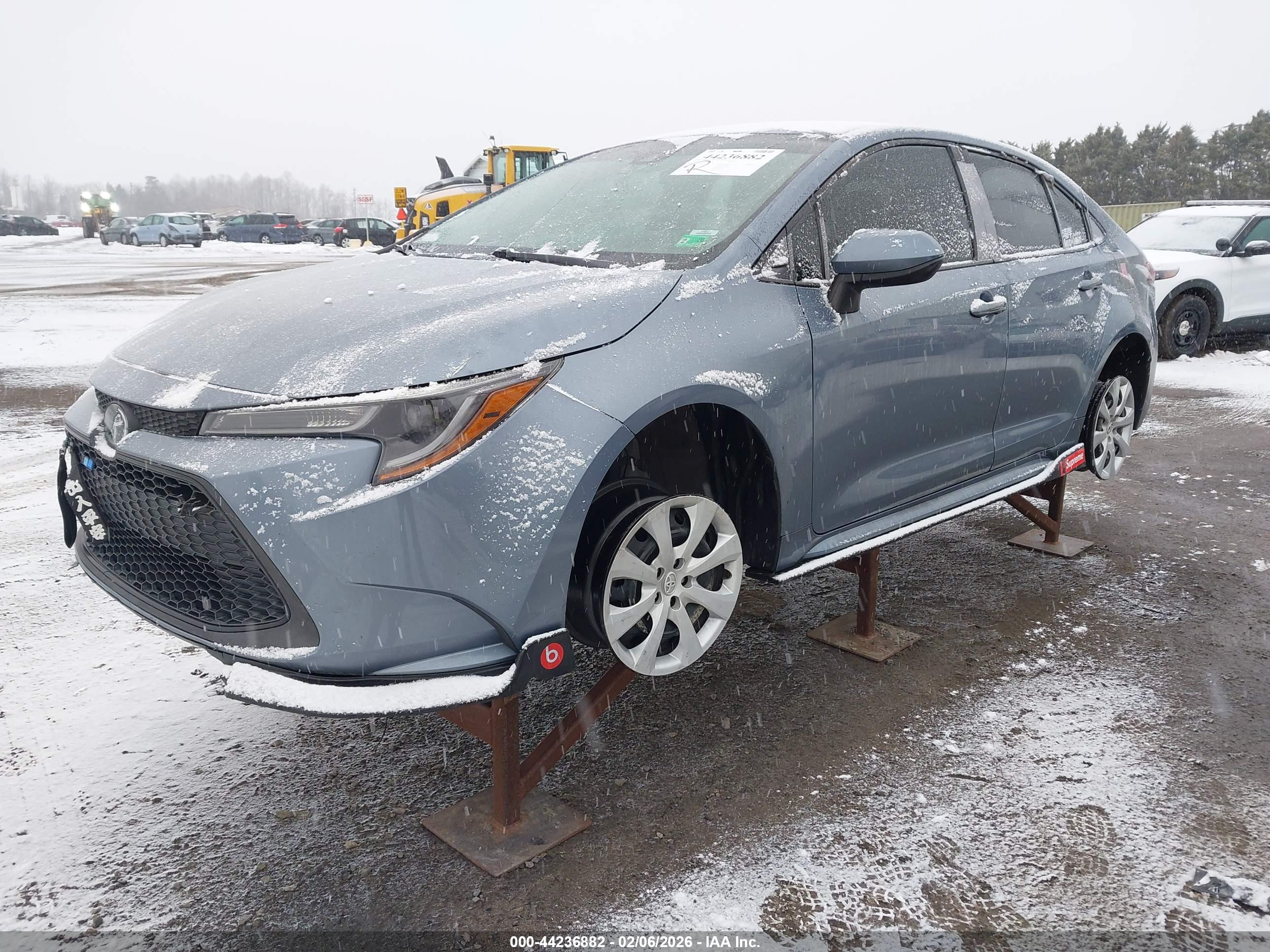 TOYOTA COROLLA image 2