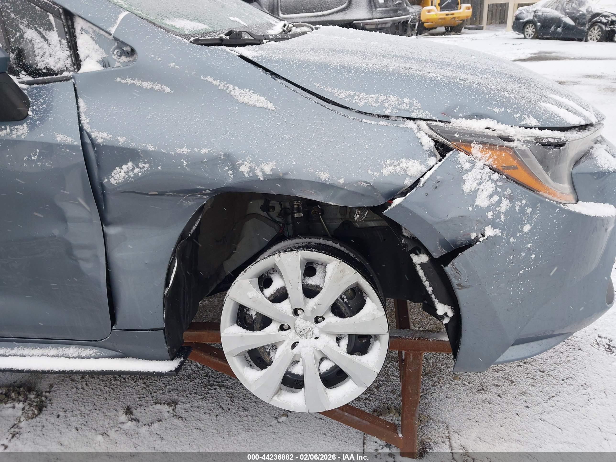 TOYOTA COROLLA image 6