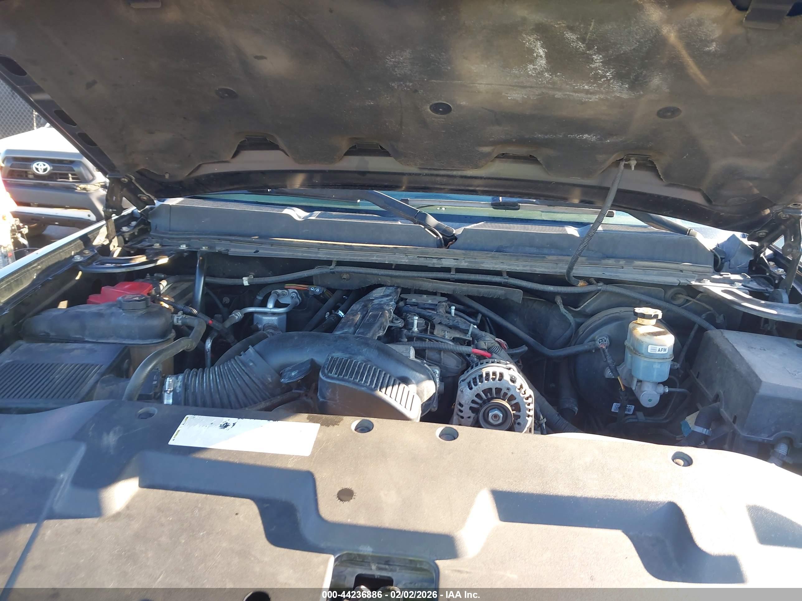 CHEVROLET SILVERADO image 10