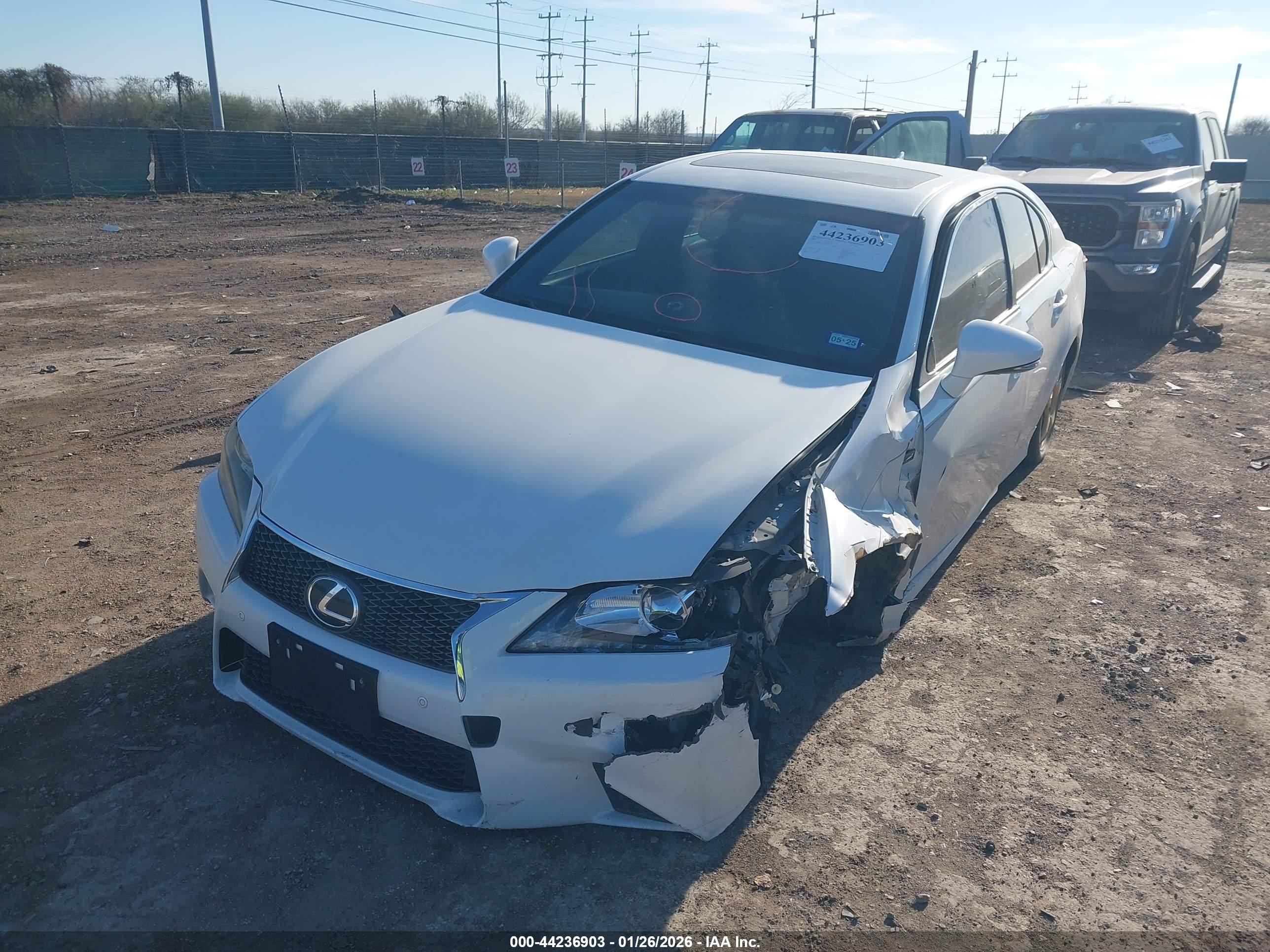 LEXUS GS image 6