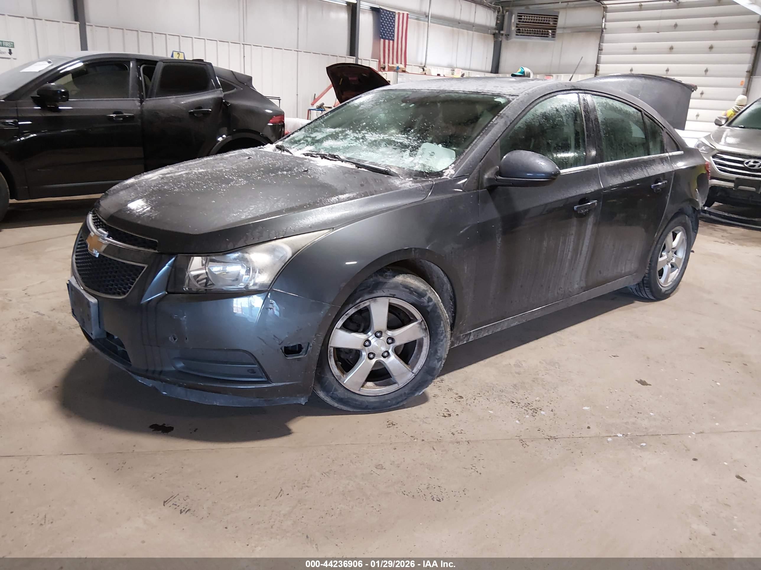 CHEVROLET CRUZE image 2