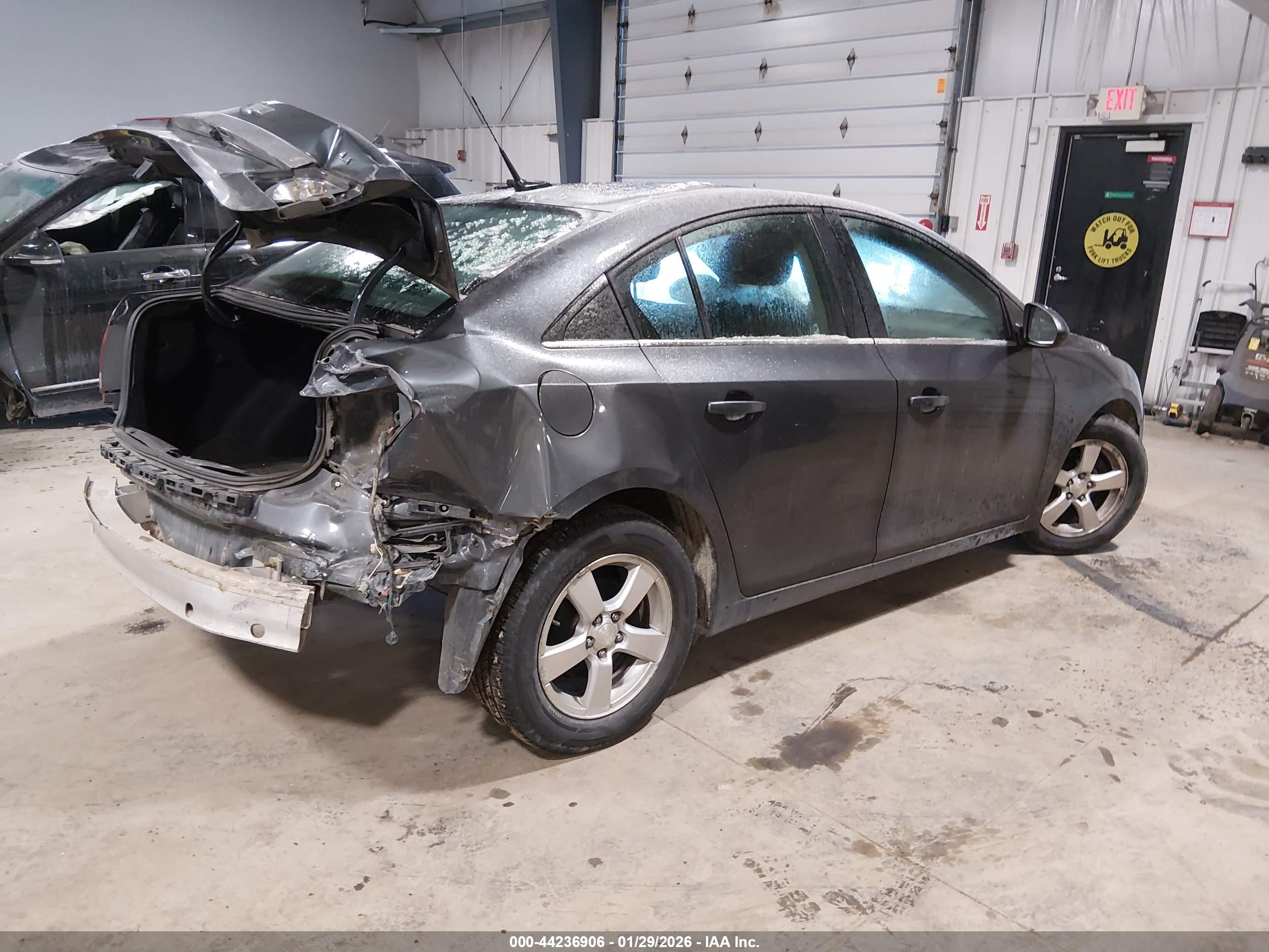 CHEVROLET CRUZE image 4