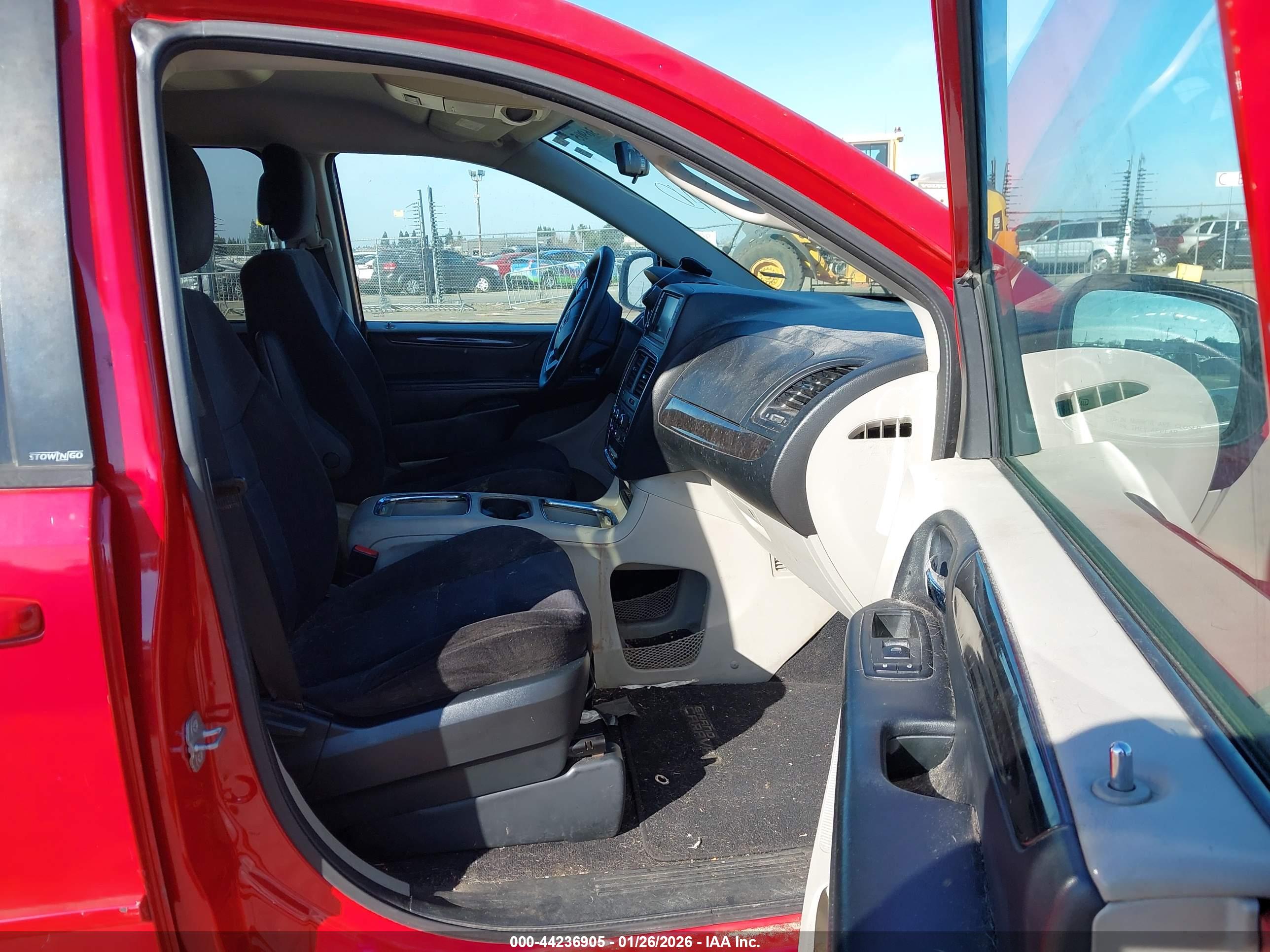 DODGE GRAND image 5