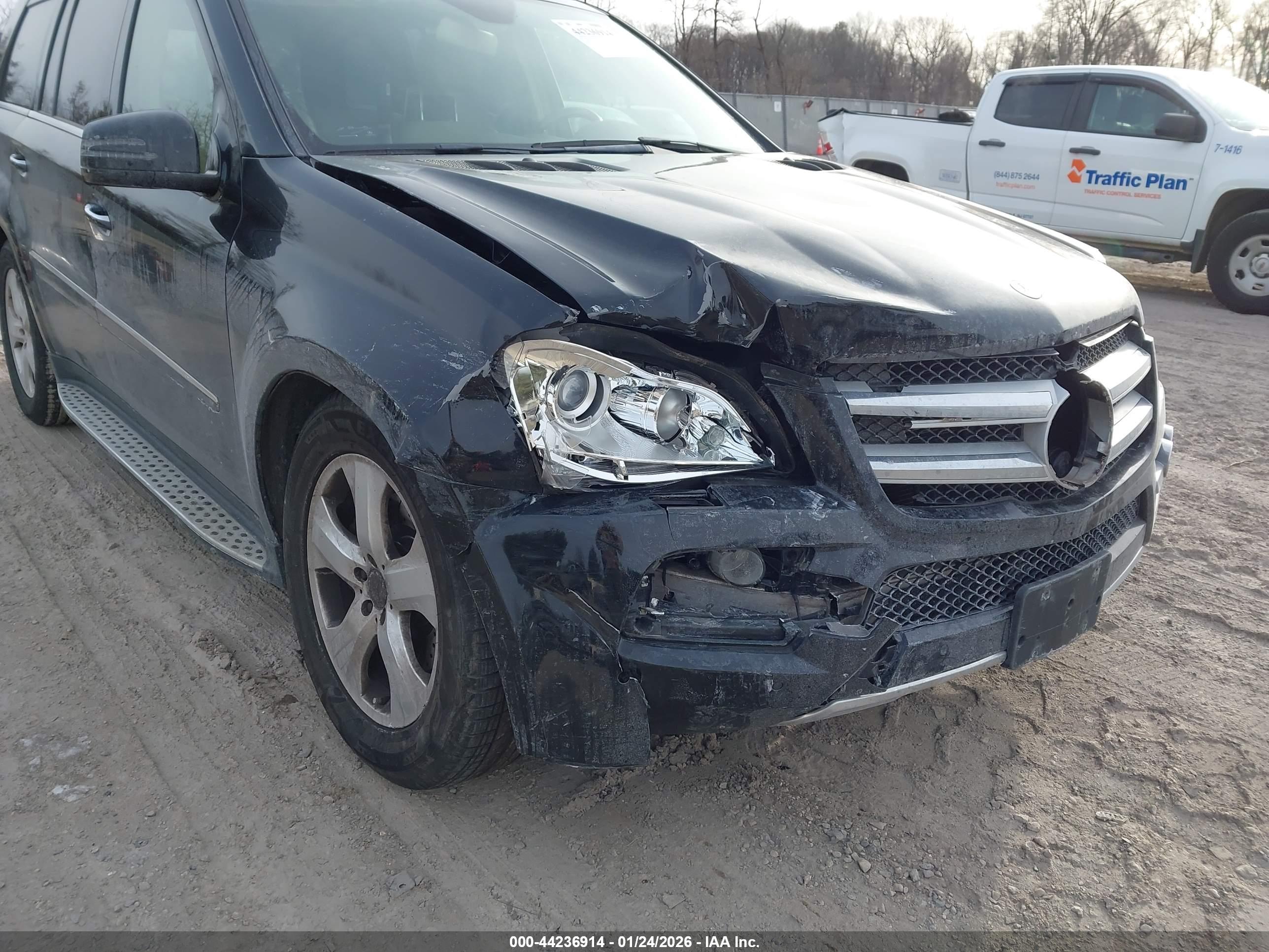 MERCEDES-BENZ GL image 6