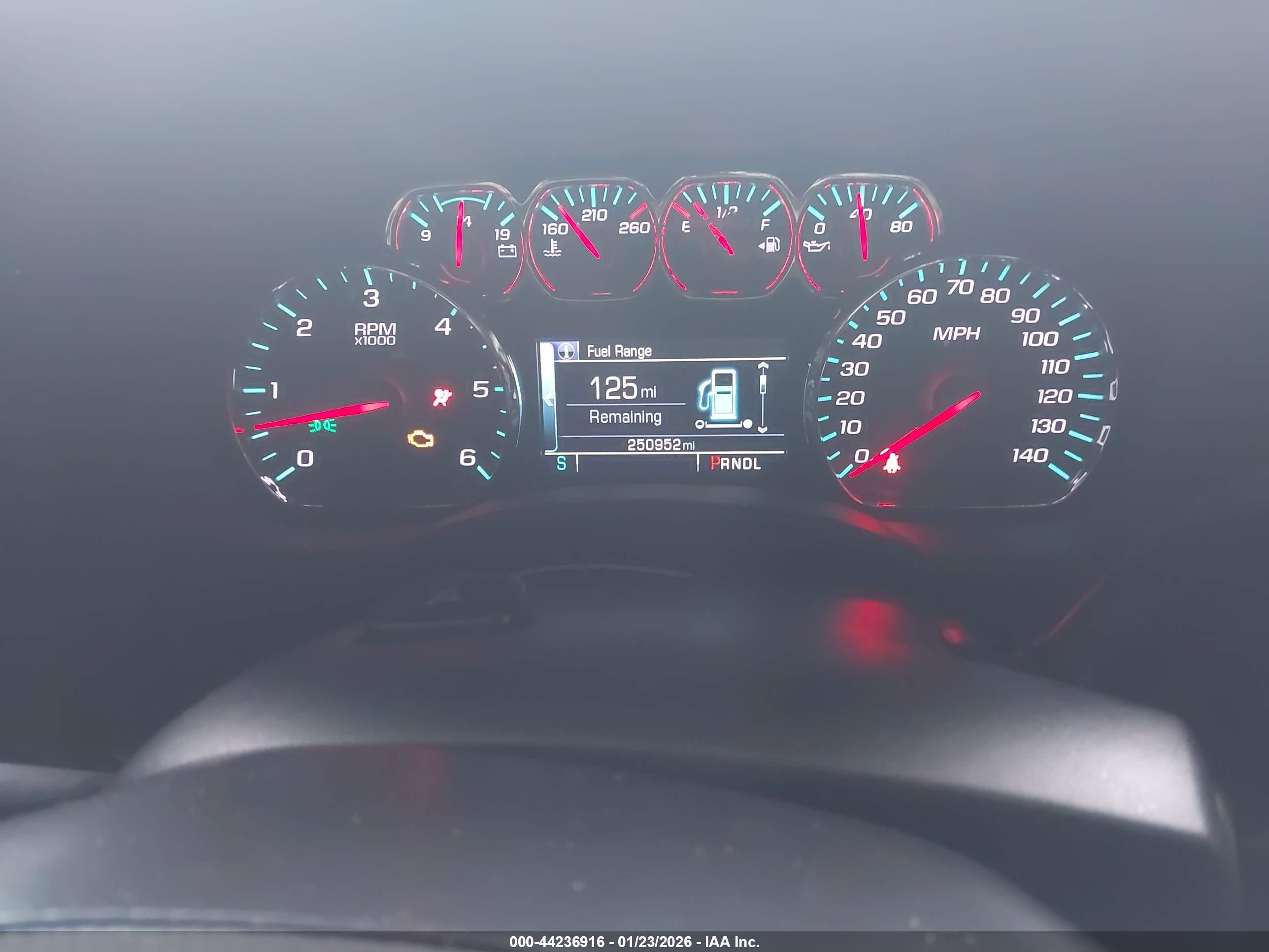 CHEVROLET SUBURBAN image 7