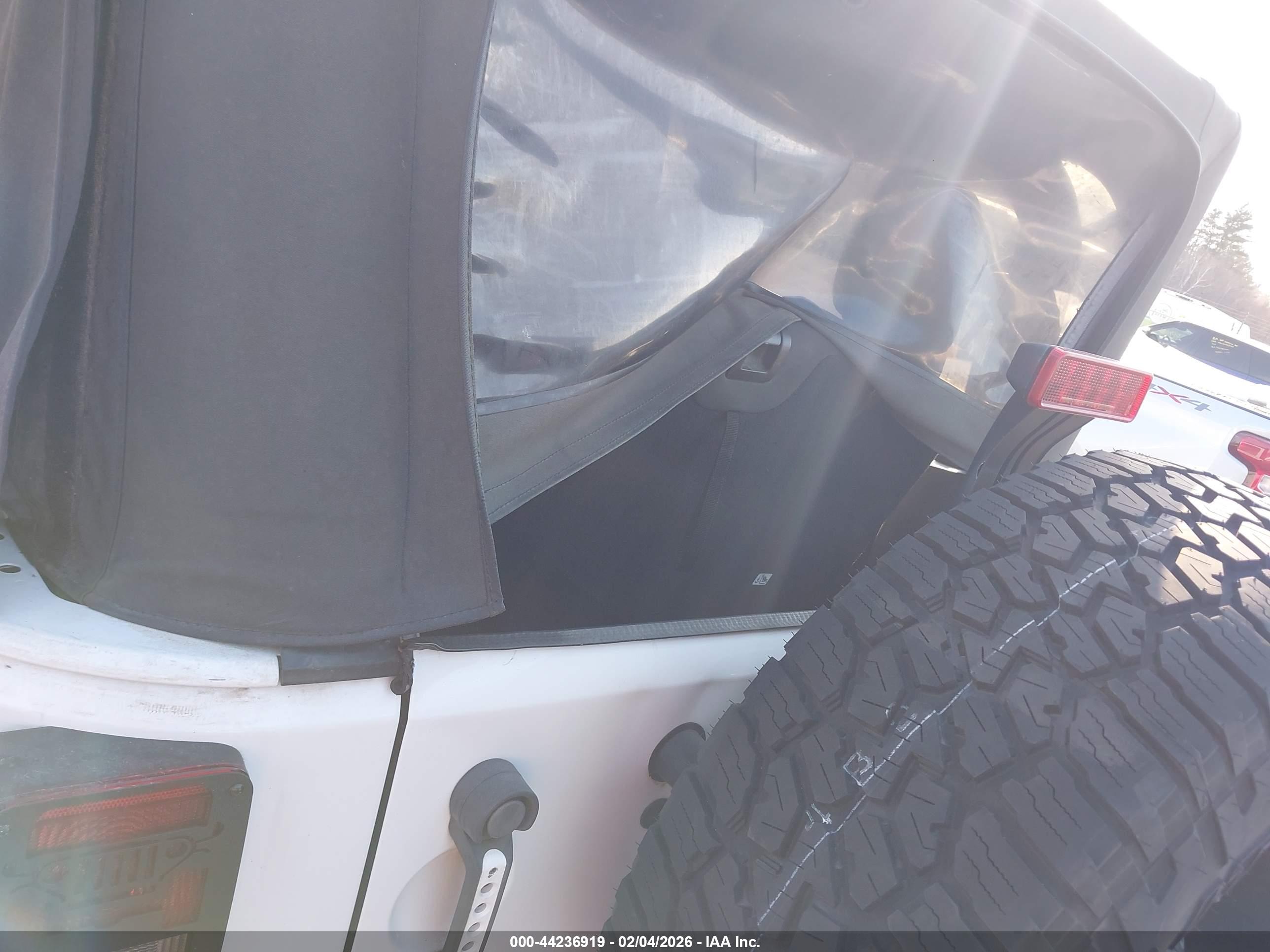 JEEP WRANGLER image 6