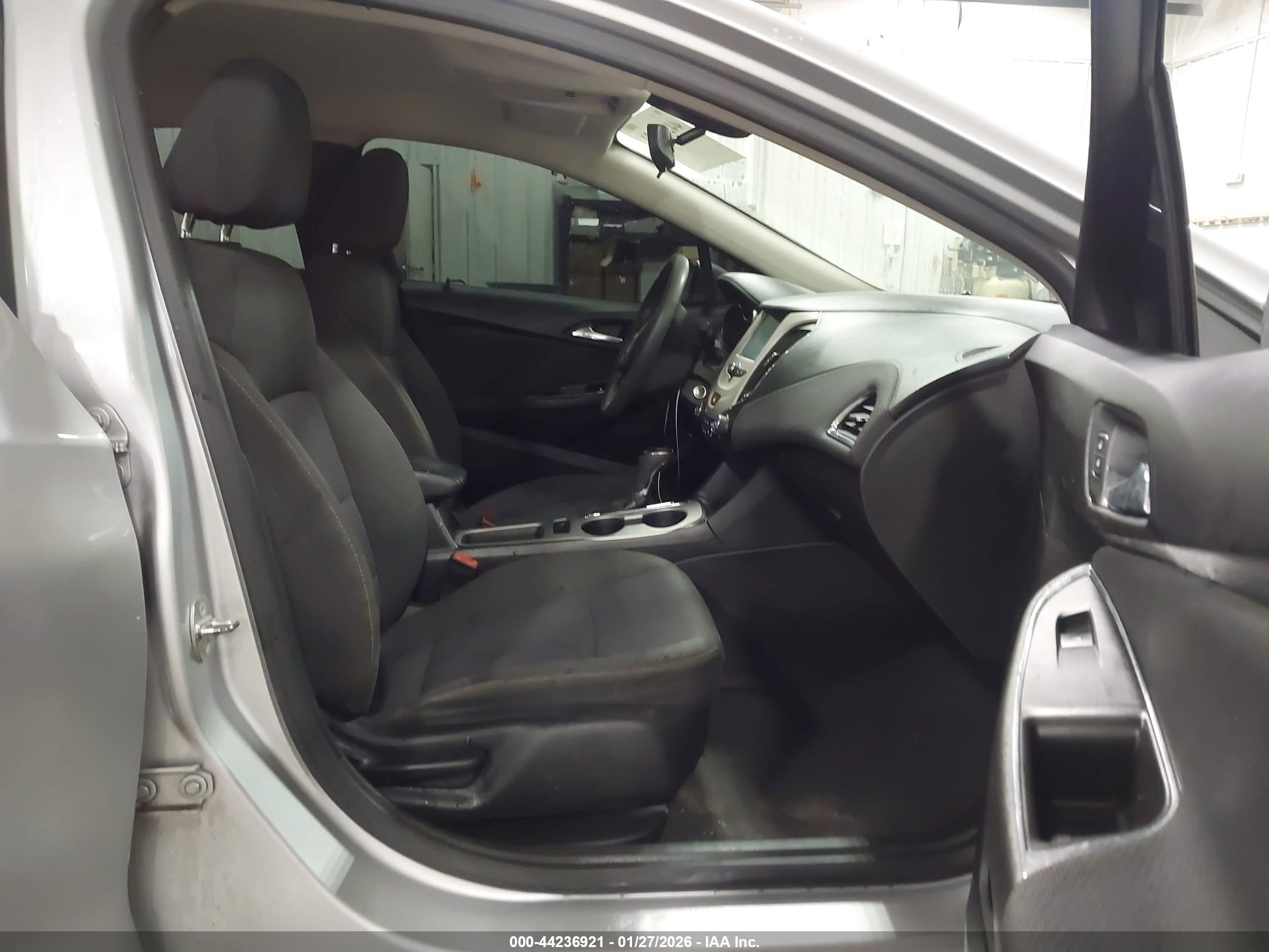 CHEVROLET CRUZE image 5