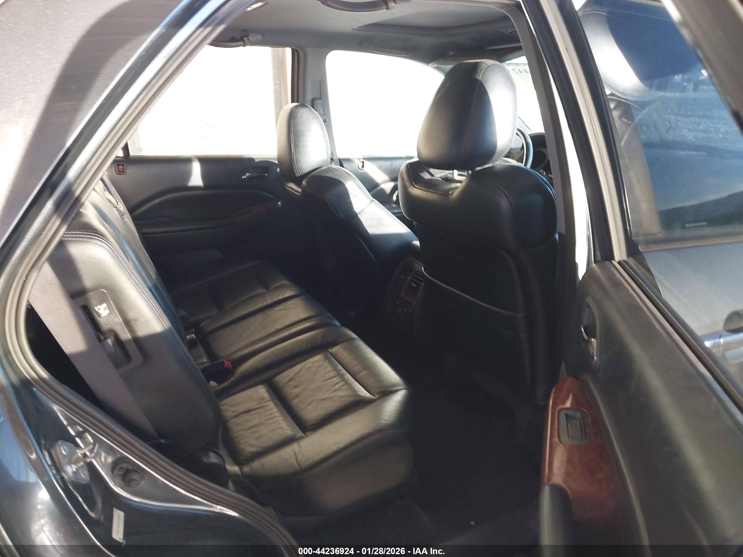 ACURA MDX image 8