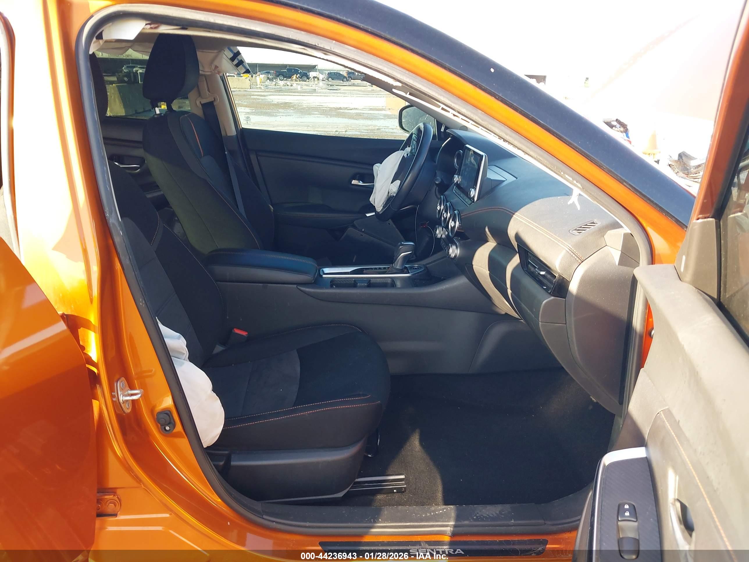 NISSAN SENTRA image 5