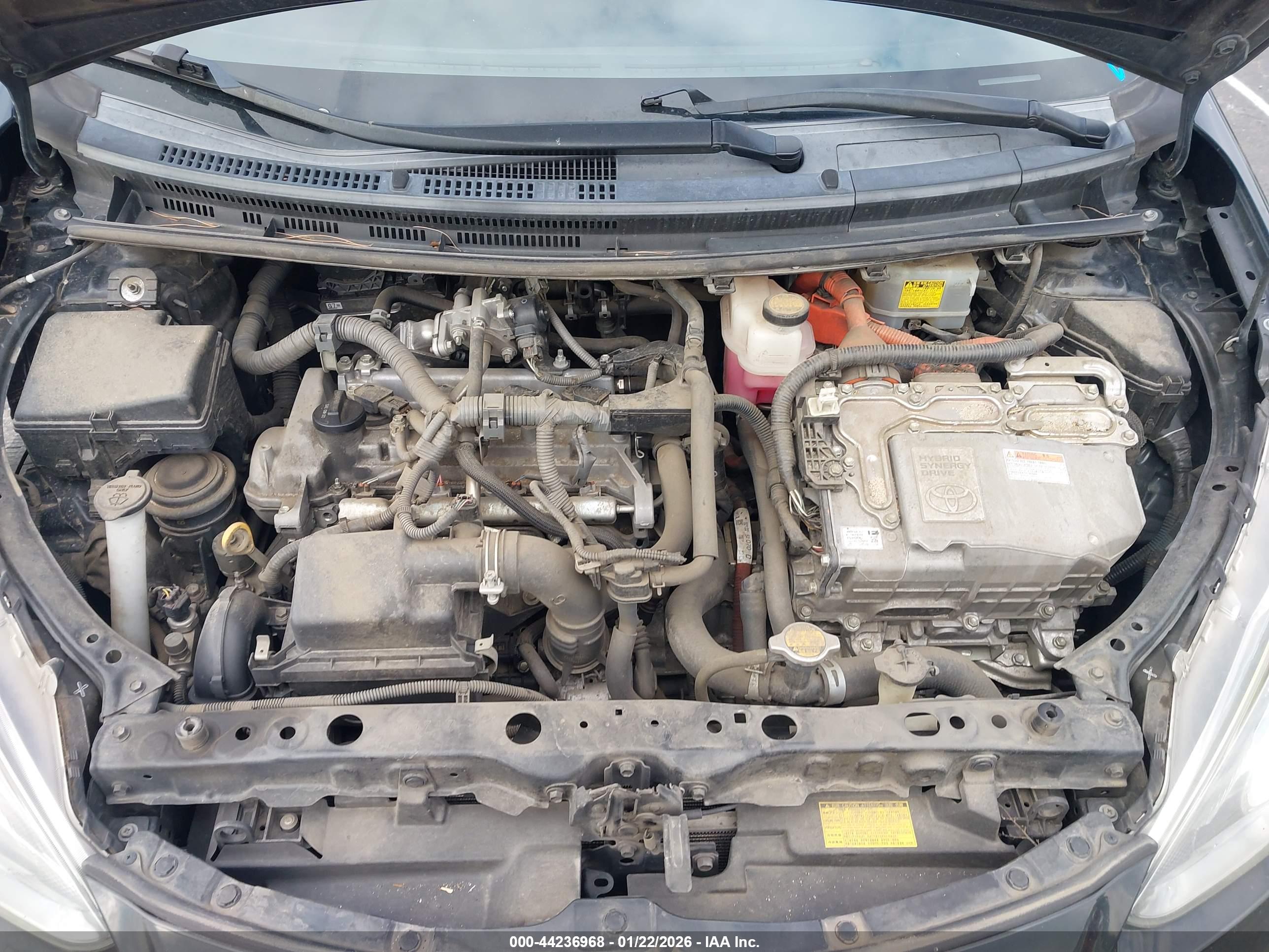TOYOTA PRIUS image 10