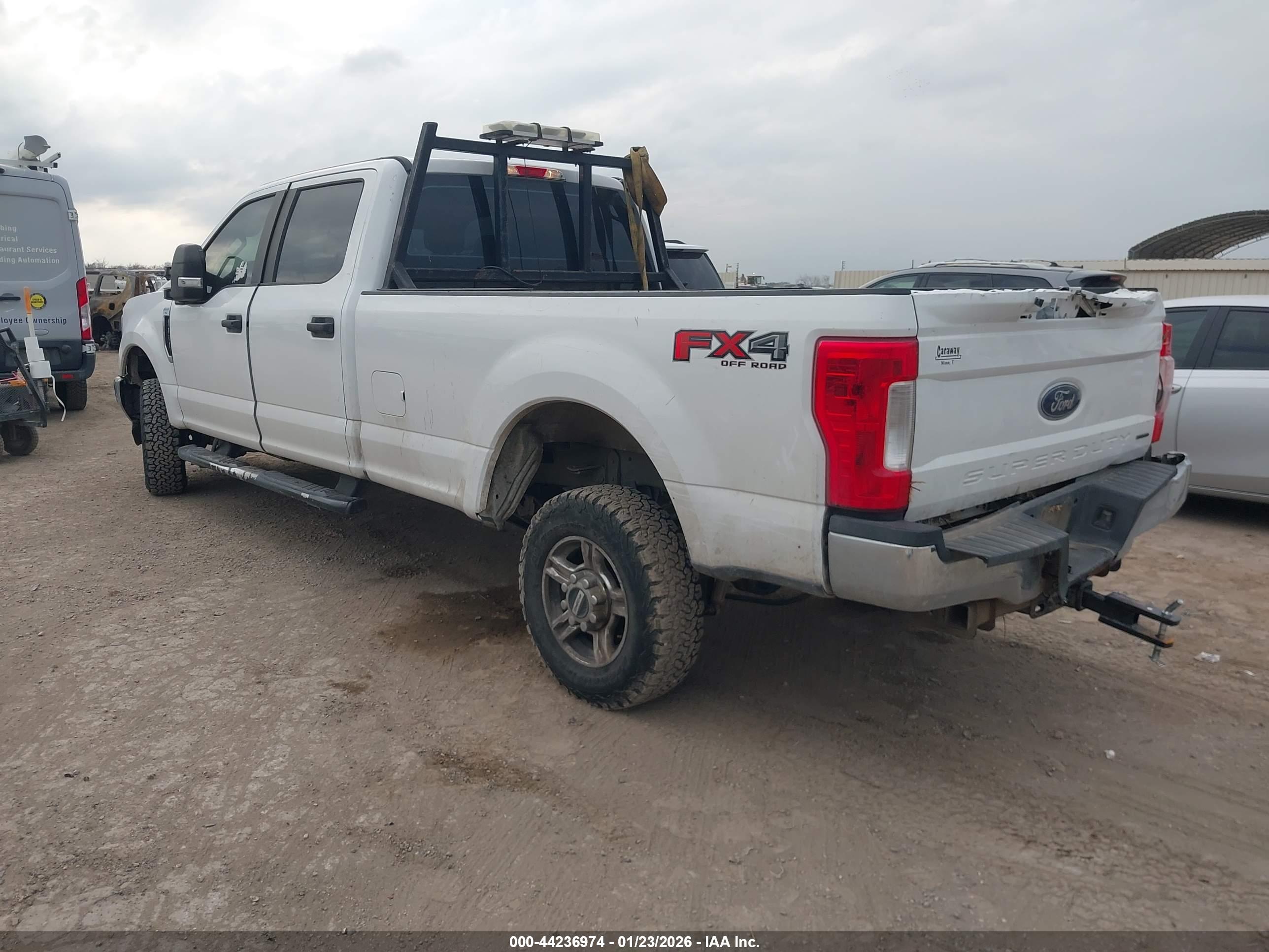 FORD F-350 image 3