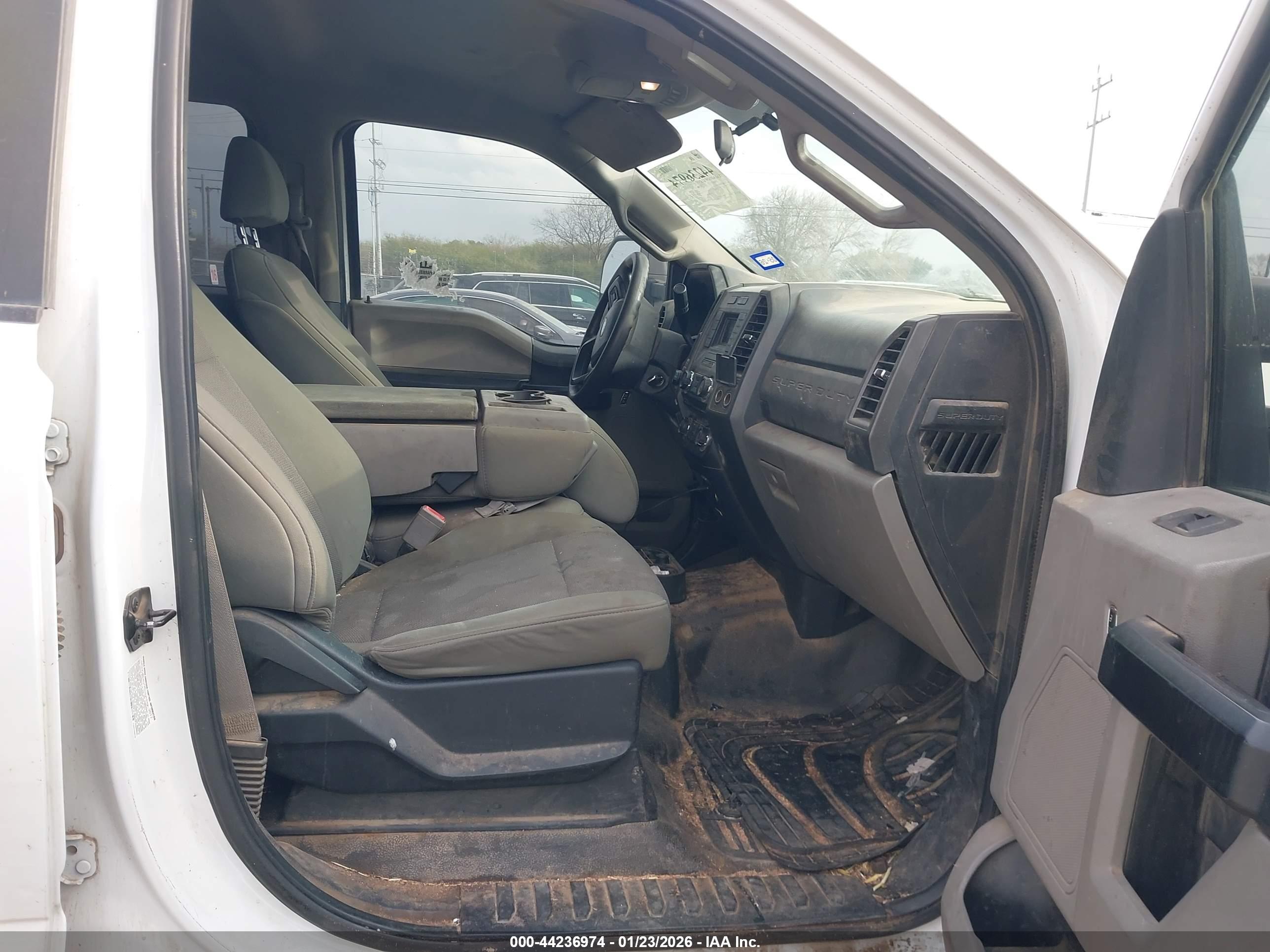 FORD F-350 image 8