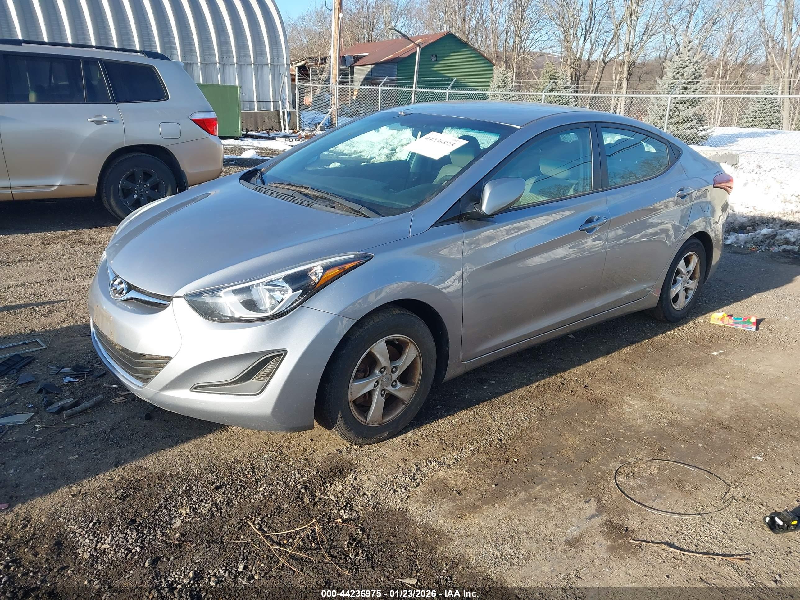 HYUNDAI ELANTRA image 2