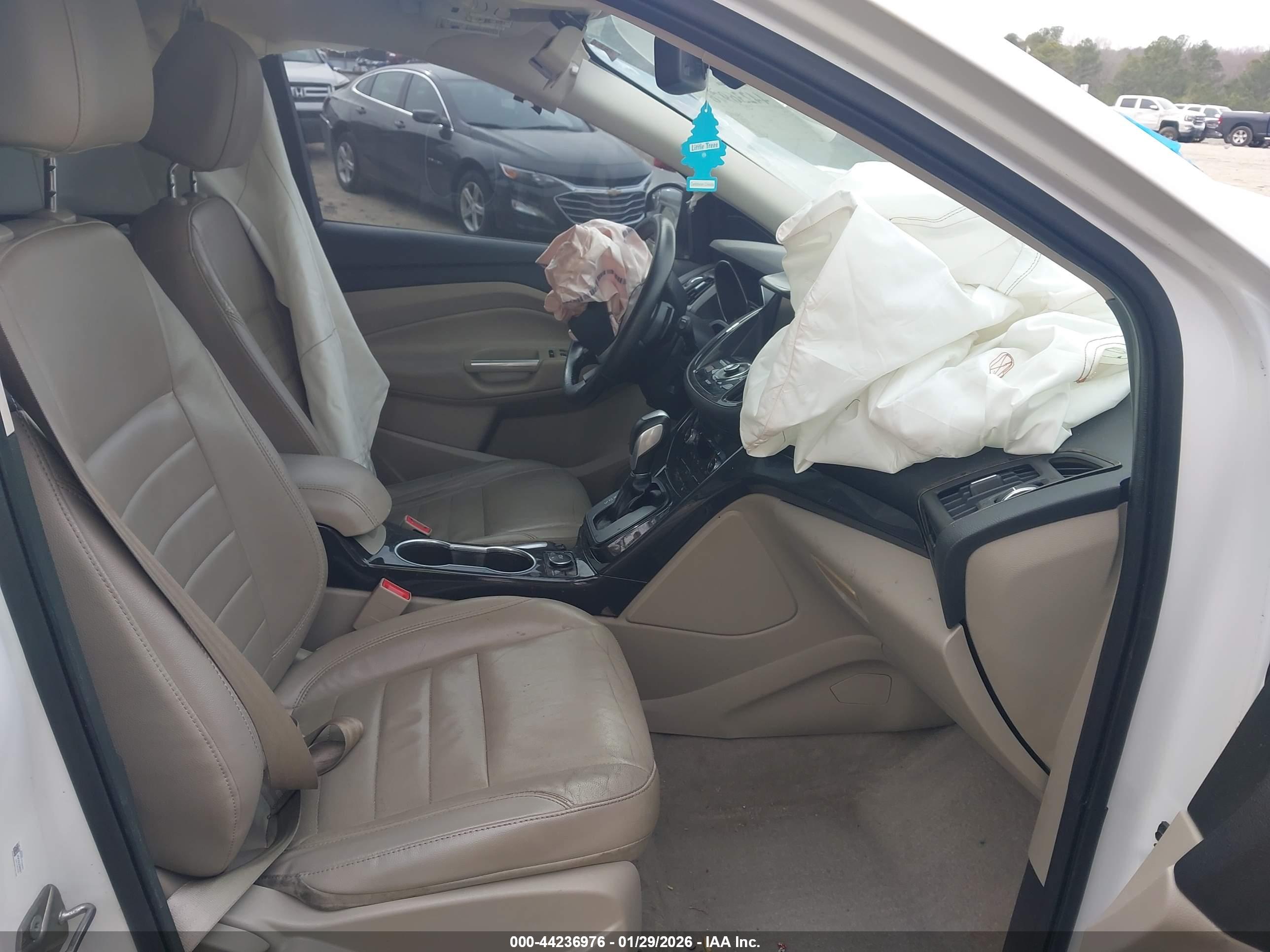 FORD ESCAPE image 5