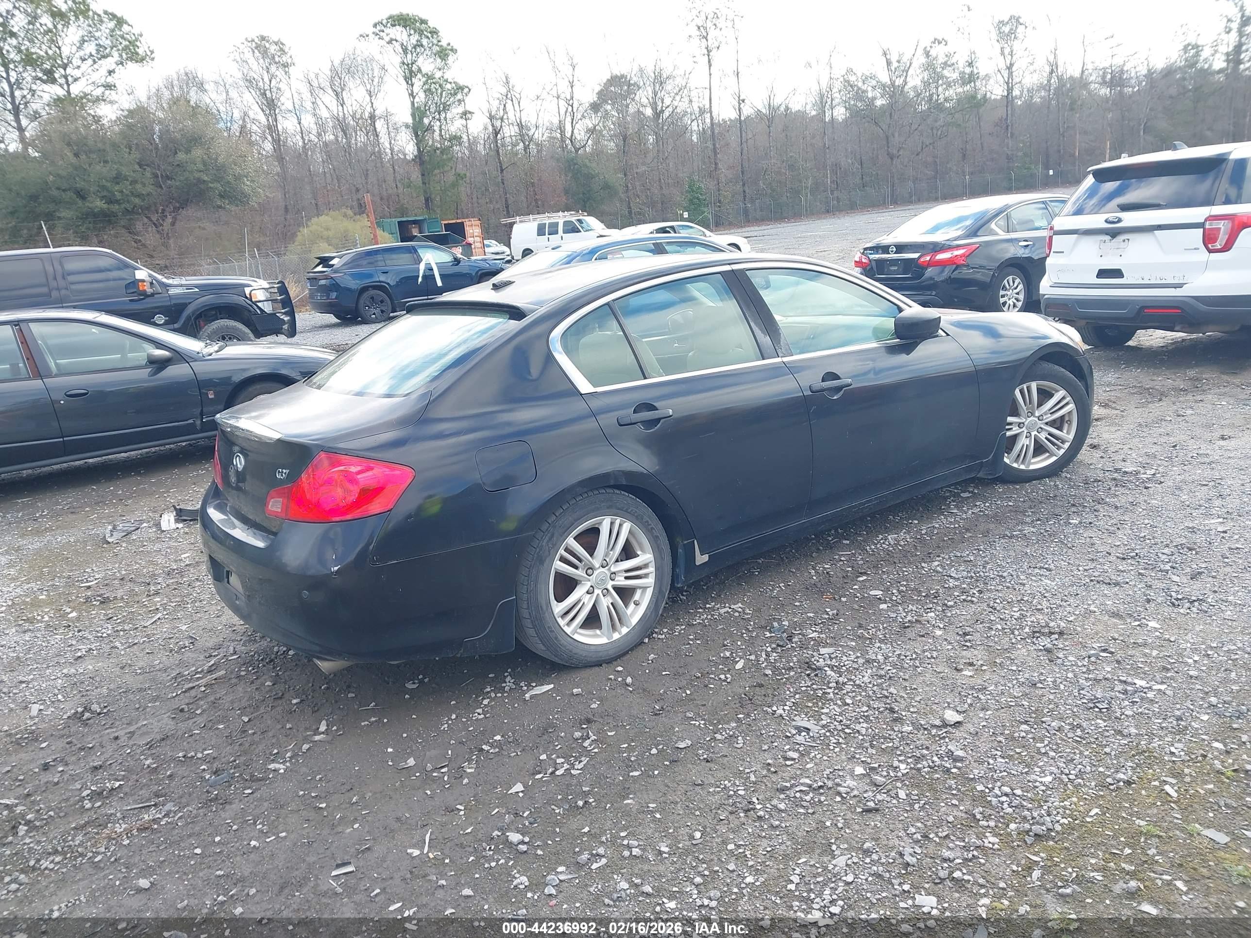 INFINITI G37 image 4