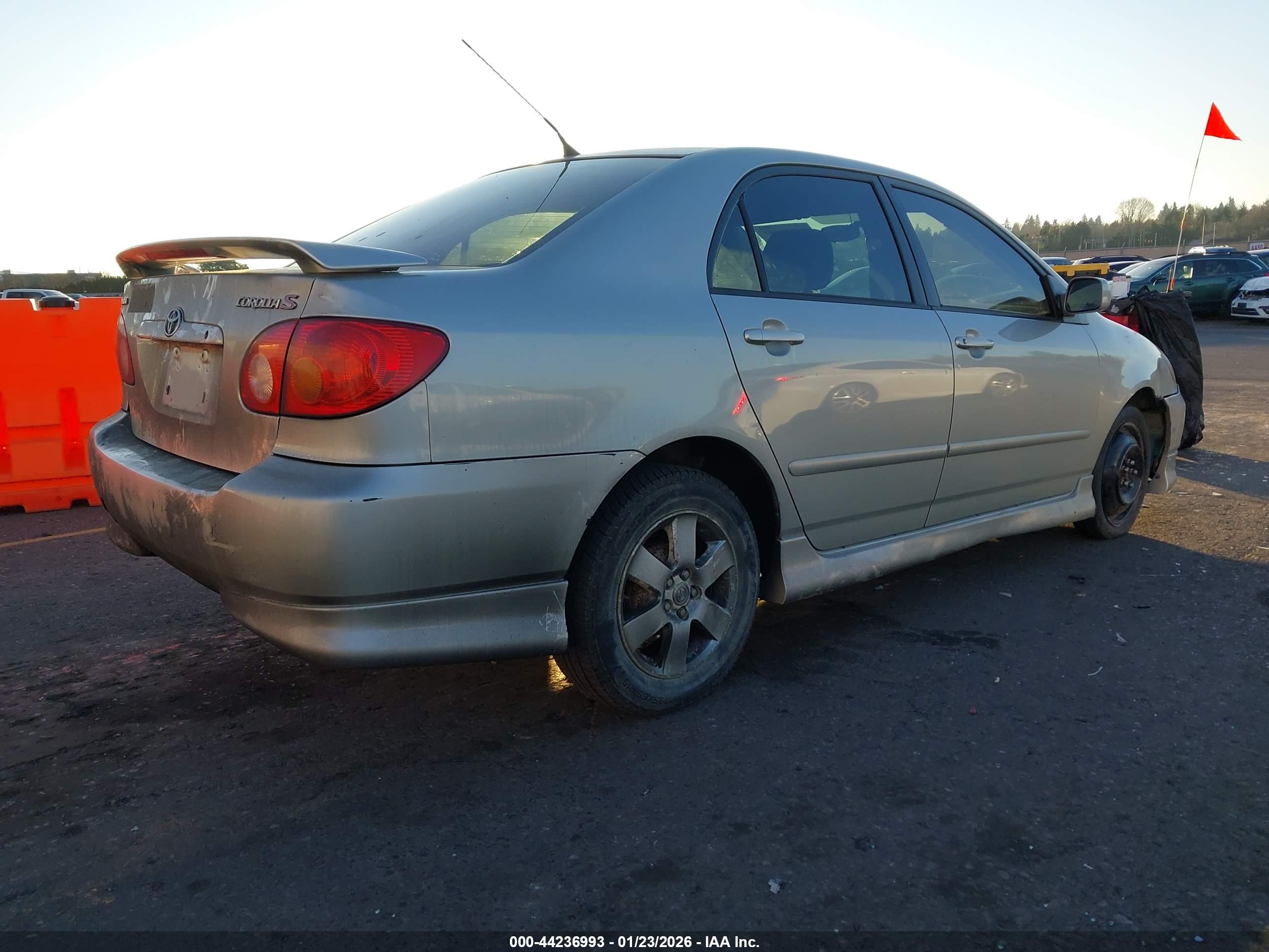 TOYOTA COROLLA image 4