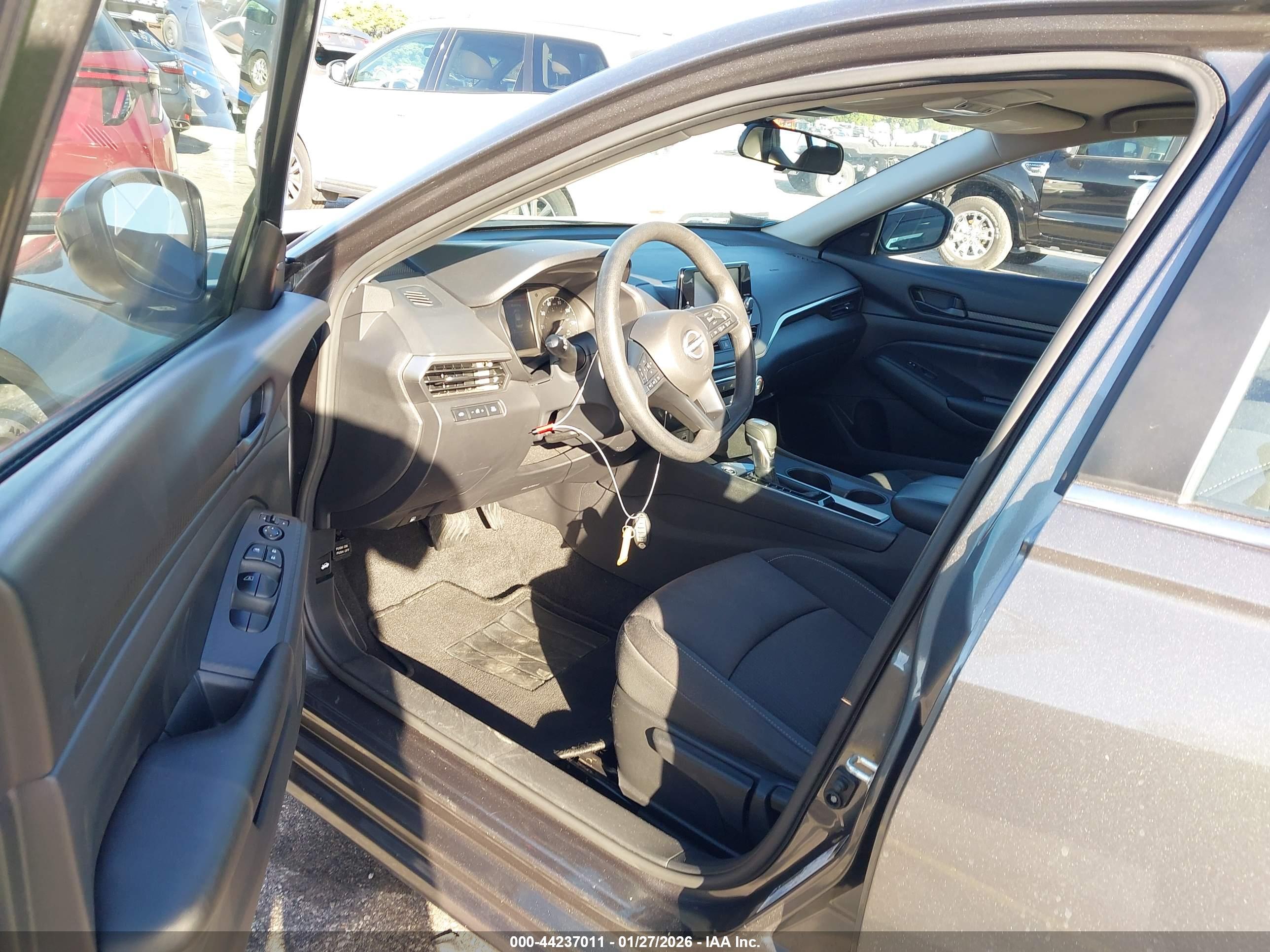 NISSAN ALTIMA image 5