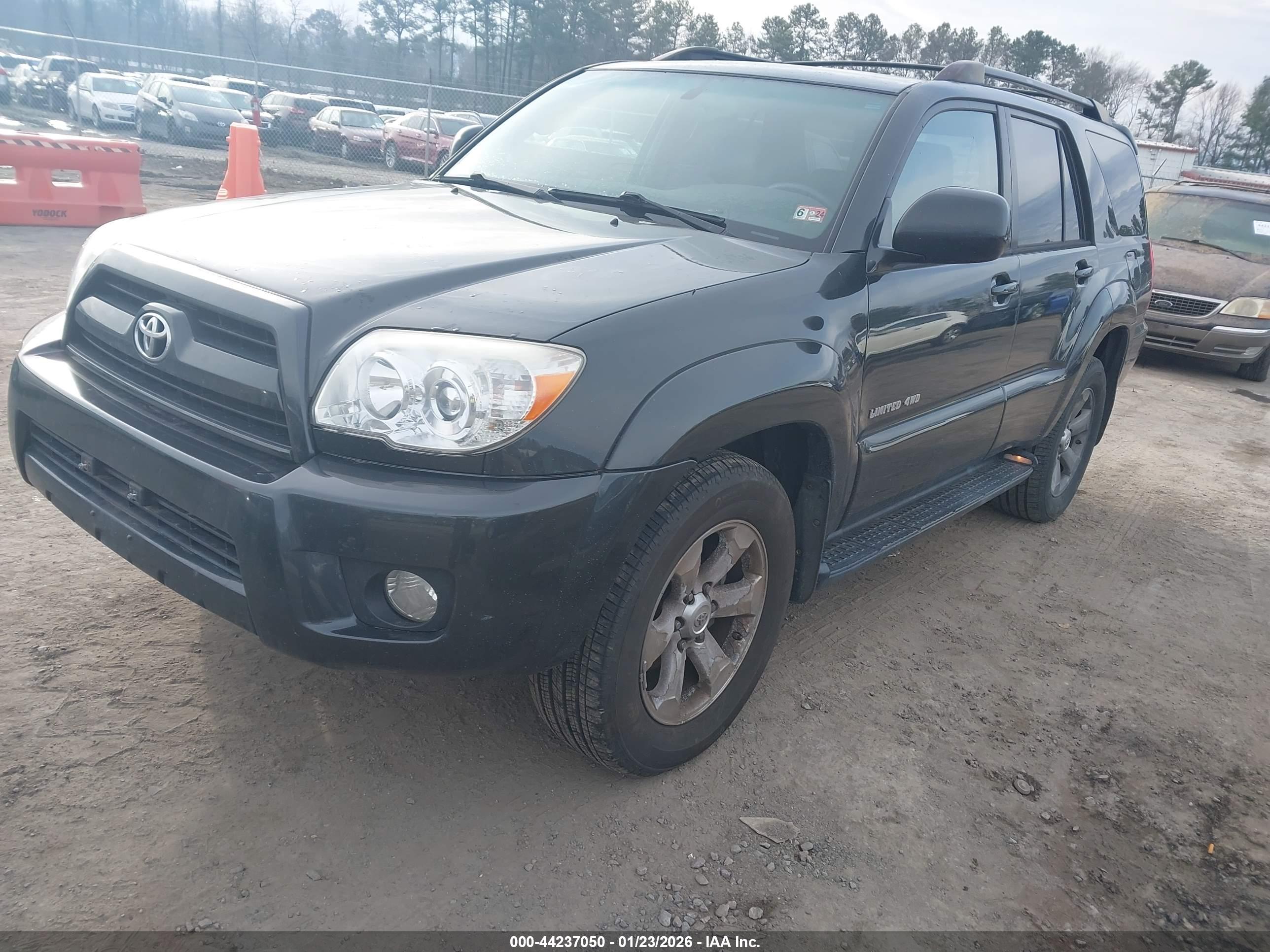 TOYOTA 4RUNNER image 2